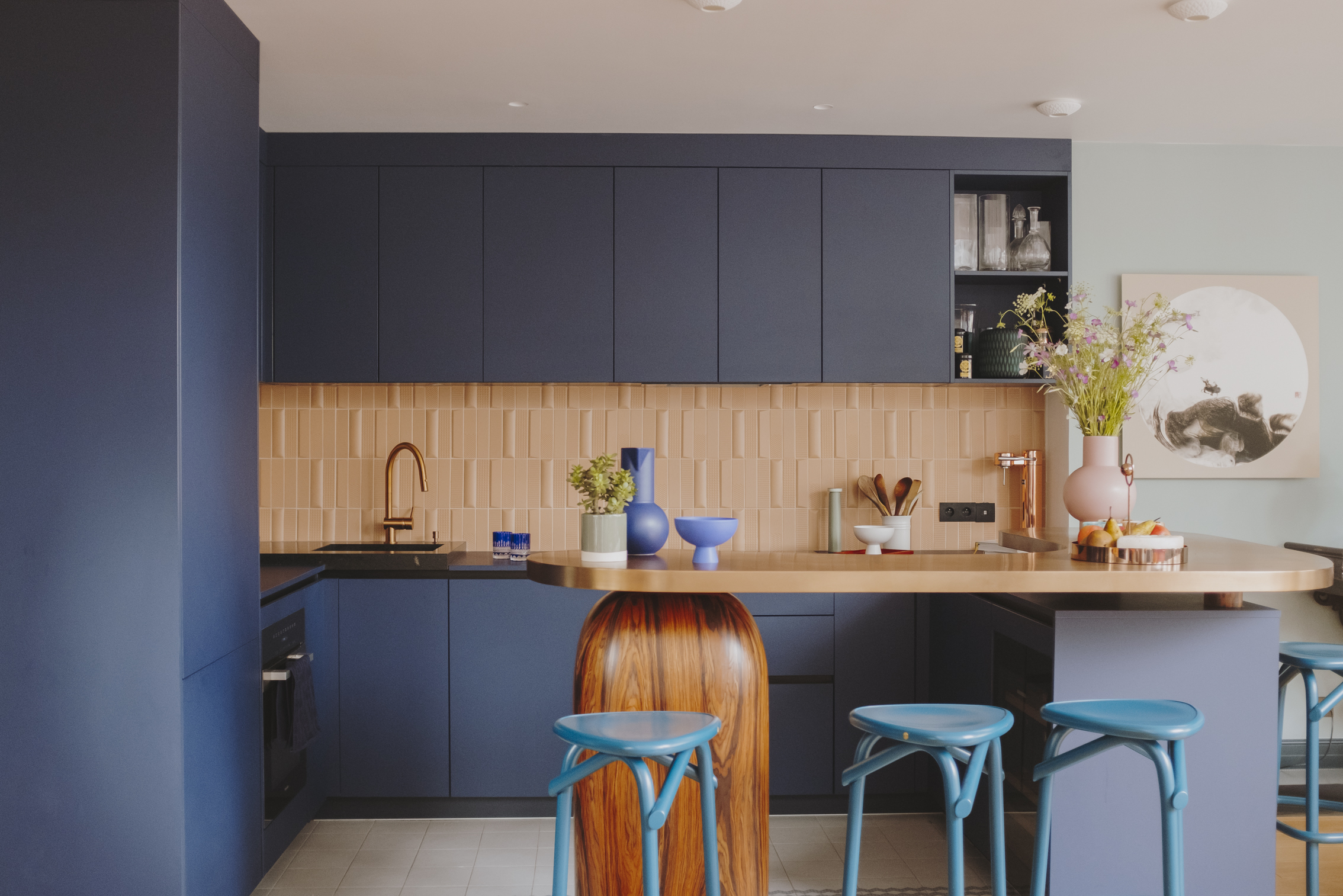 Cuisine bleu table haute Perene Cuisine bleu table haute Perene