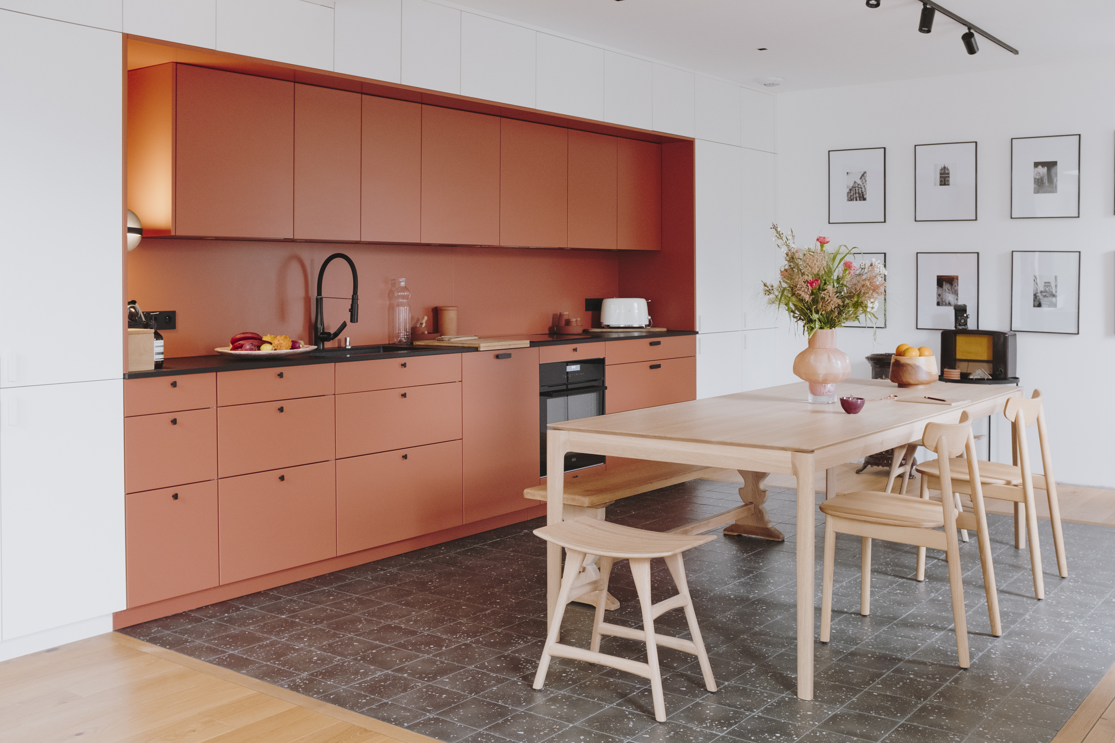 cuisine-originale-terracotta-color-block-perene cuisine-originale-terracotta-color-block-perene