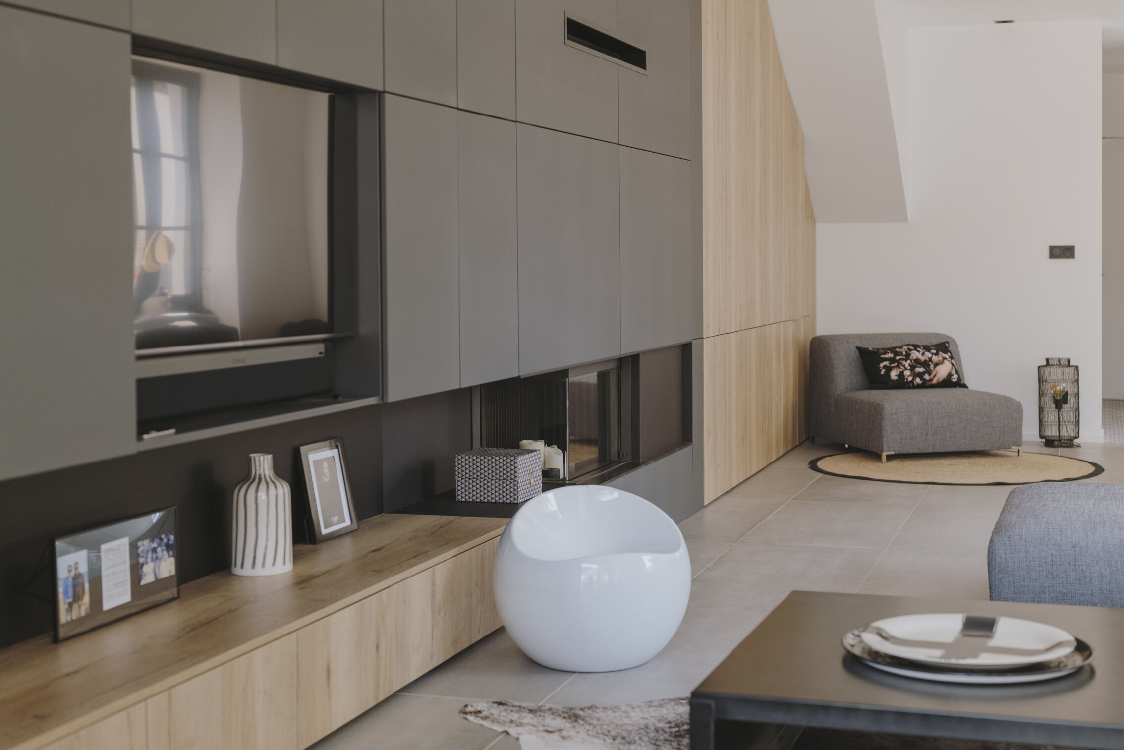 meuble-tele-dans-salon-contemporain-perene meuble-tele-dans-salon-contemporain-perene