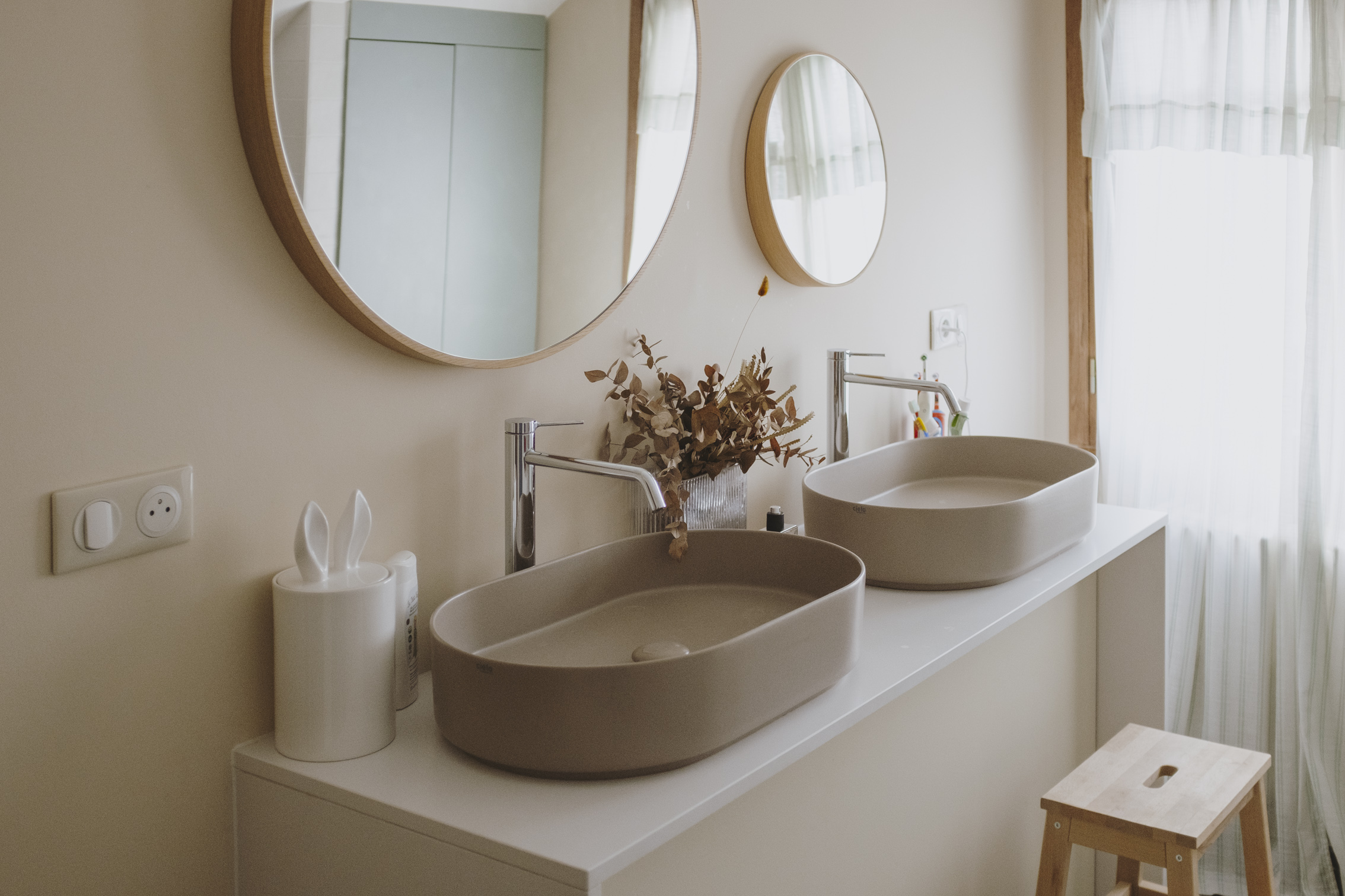 salle-de-bain-design-sous-pente-perene salle-de-bain-design-sous-pente-perene