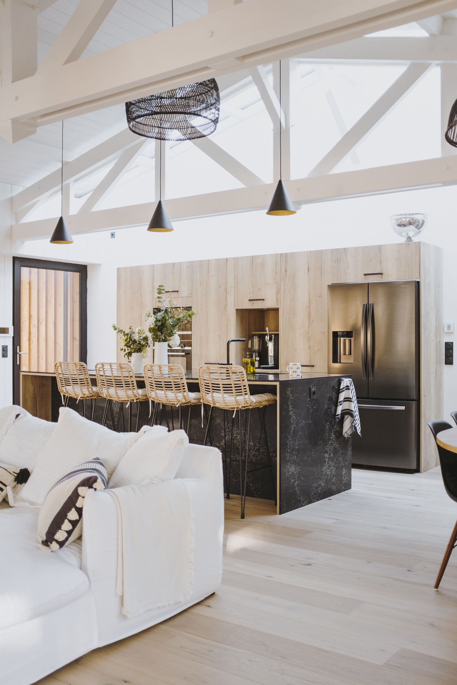 cuisine-ilot-bois-et-marbre-perene cuisine-ilot-bois-et-marbre-perene