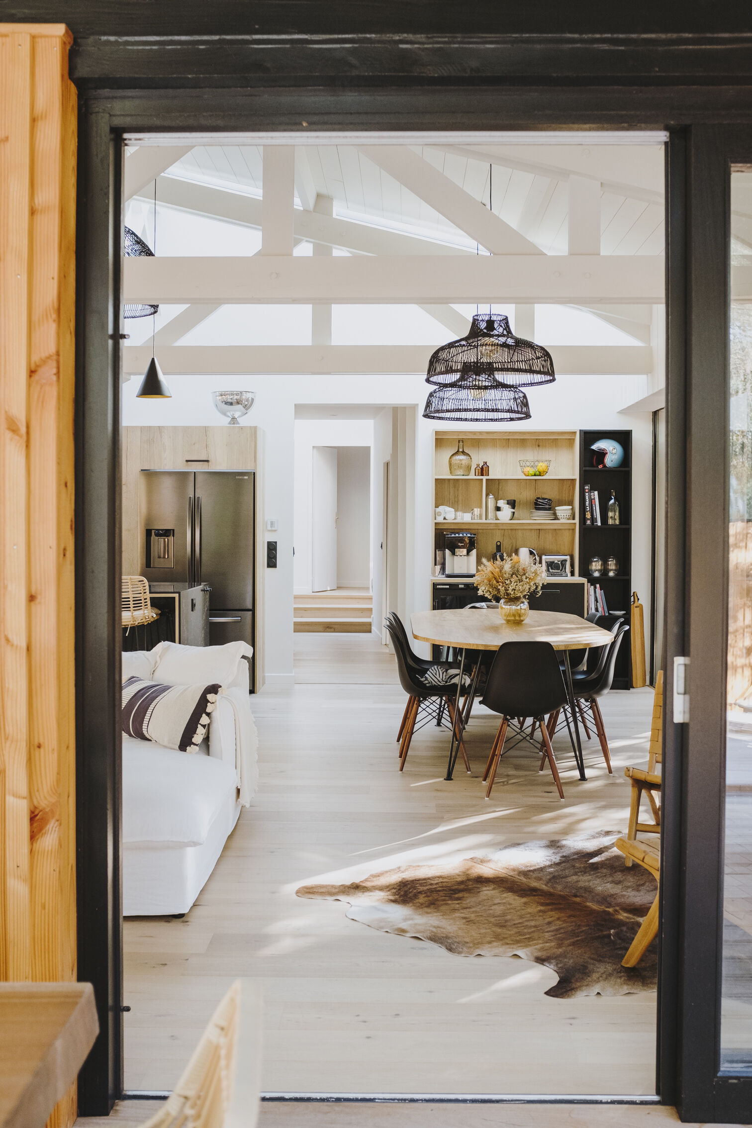 agencement-cuisine-salle-a-manger-moderne-en-pin-perene agencement-cuisine-salle-a-manger-moderne-en-pin-perene