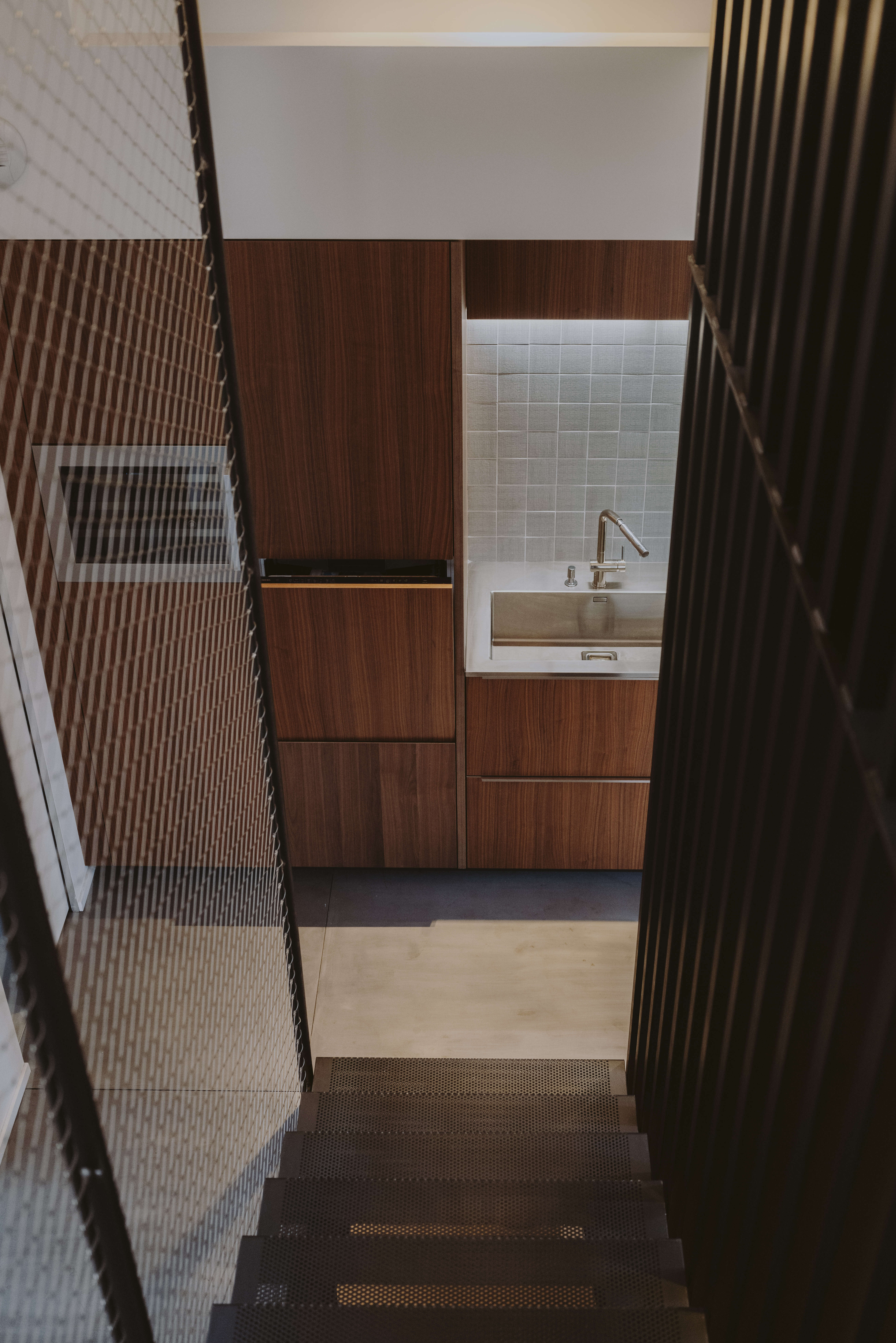 projet-cuisine-sur-mesure-loft-minimaliste-perene projet-cuisine-sur-mesure-loft-minimaliste-perene