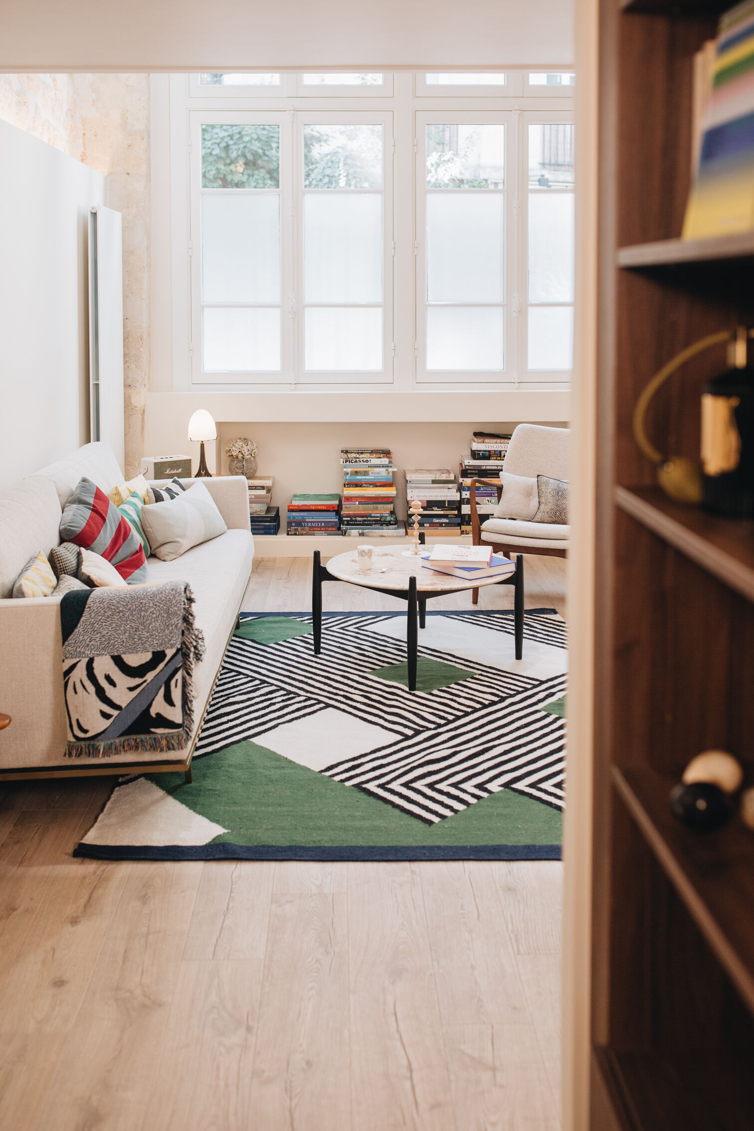 salon-lumineux-duplex-parisien-perene salon-lumineux-duplex-parisien-perene