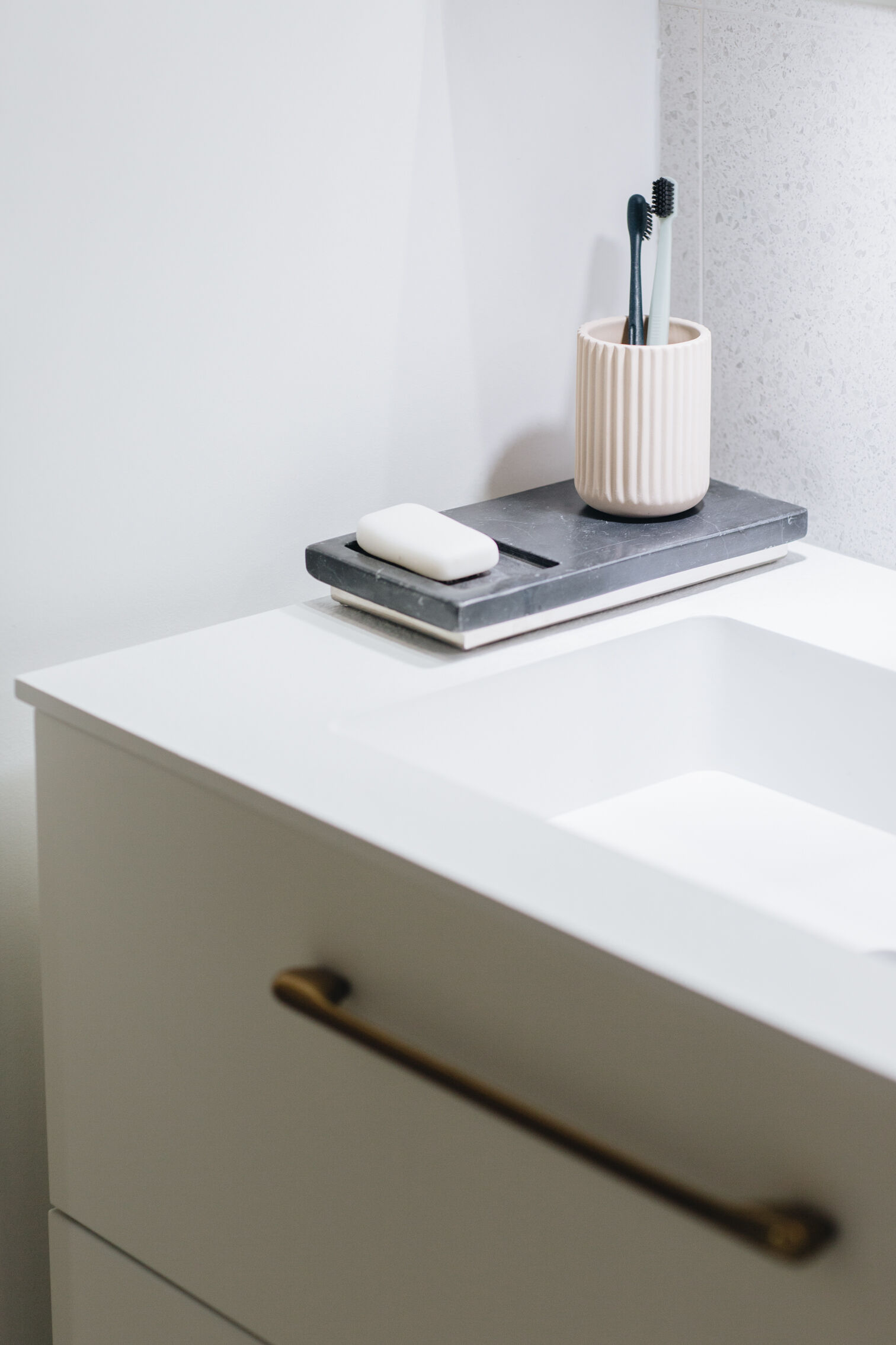 evier-salle-de-bain-duplex-perene evier-salle-de-bain-duplex-perene