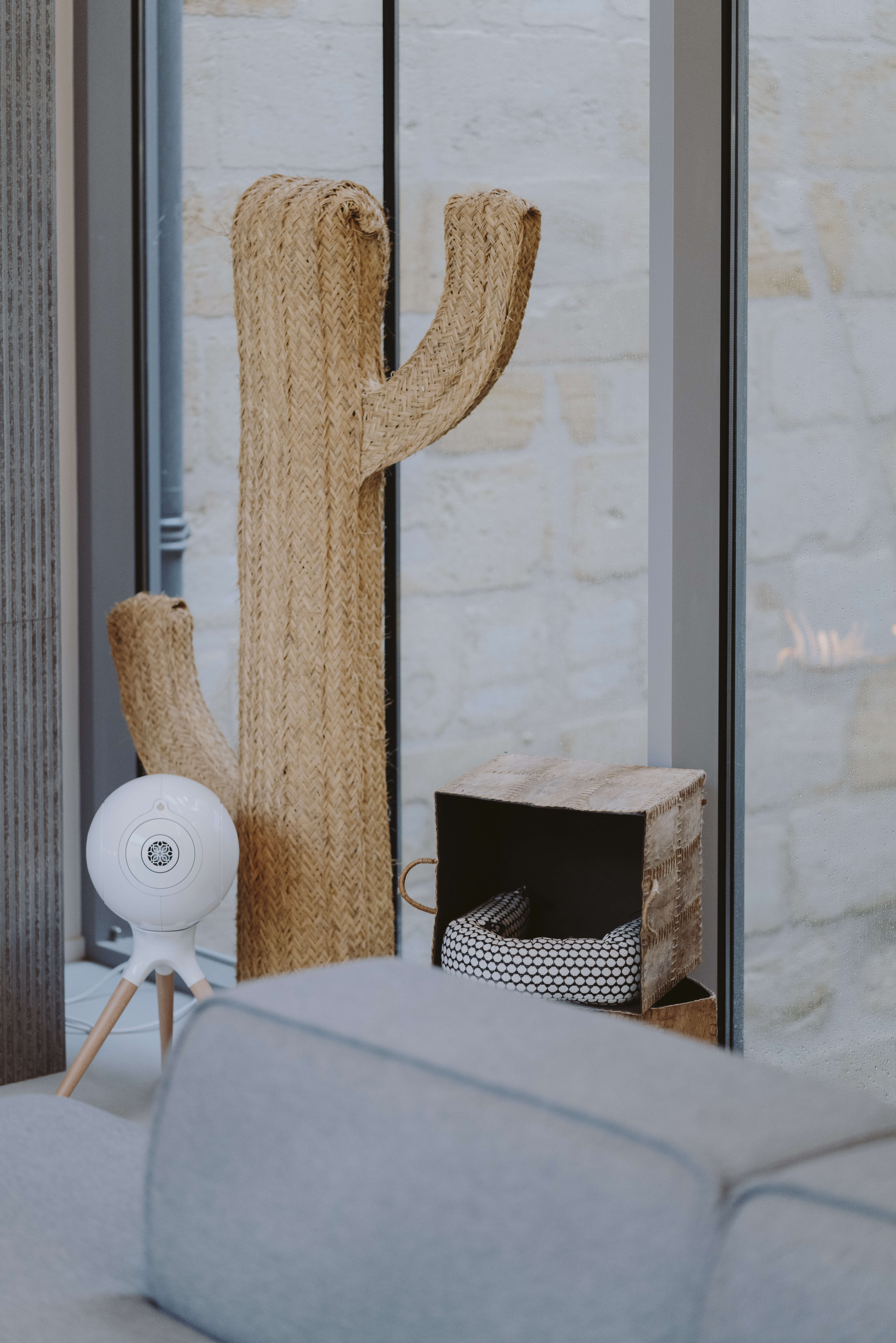 renovation-salon-loft-minimaliste-perene renovation-salon-loft-minimaliste-perene