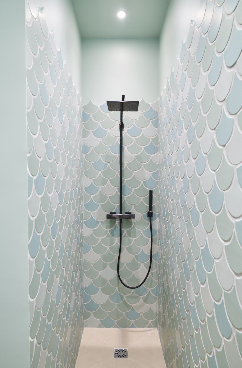 douche-lumineuse-suite-parentale-bucolique-perene douche-lumineuse-suite-parentale-bucolique-perene