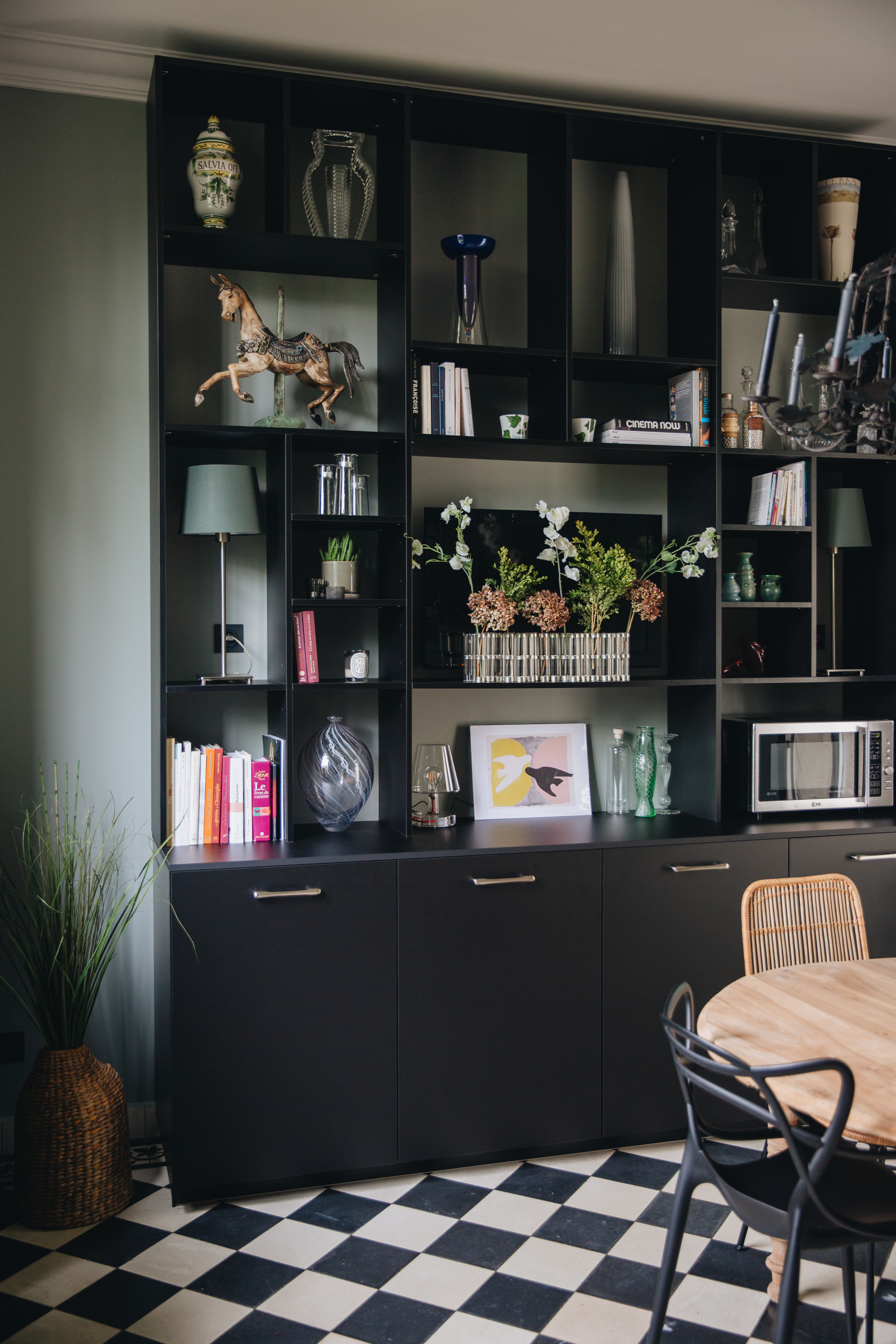 bibliotheque-table-cuisine-noir-mat bibliotheque-table-cuisine-noir-mat