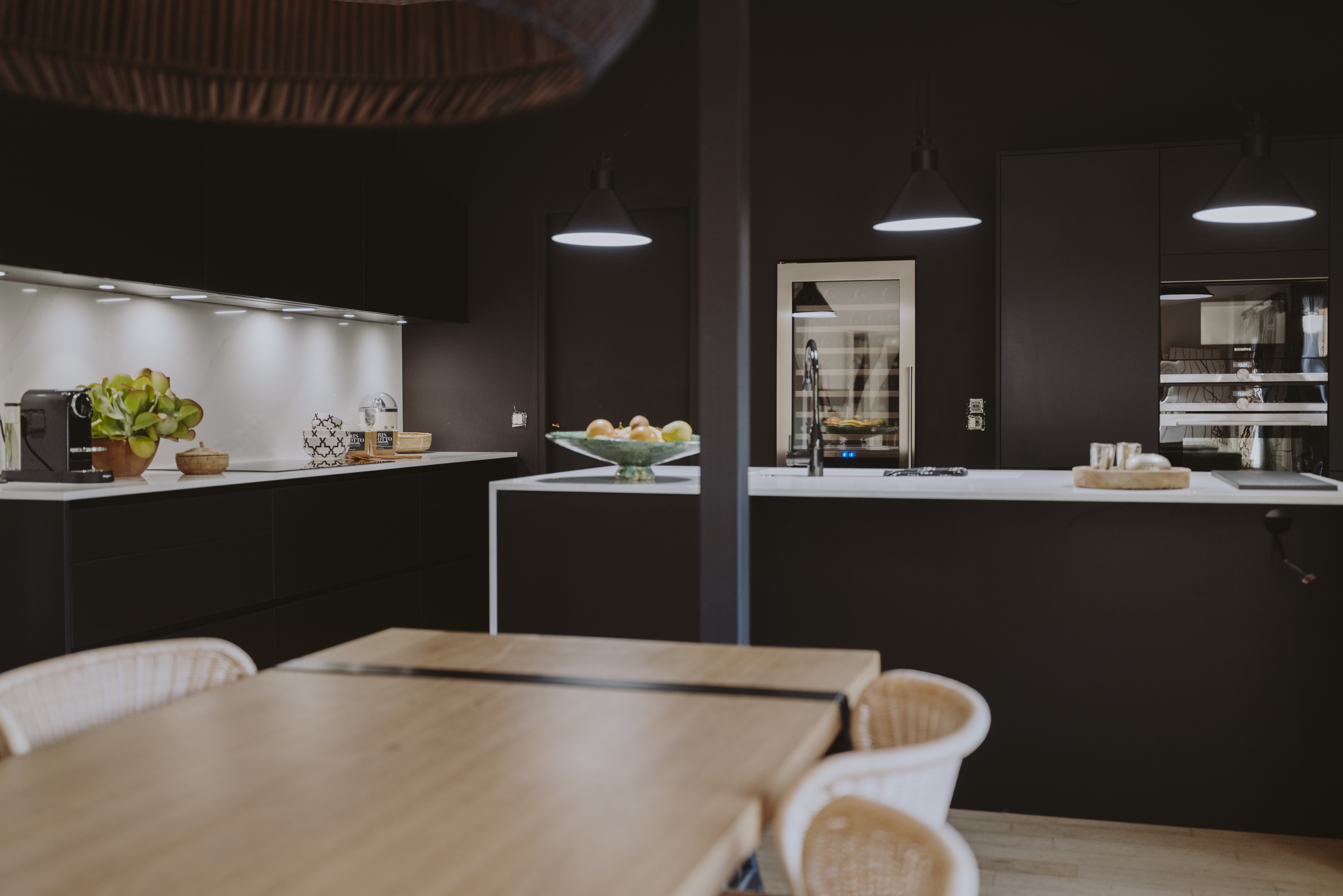 cuisine-noire-espace-poétique cuisine-noire-espace-poétique