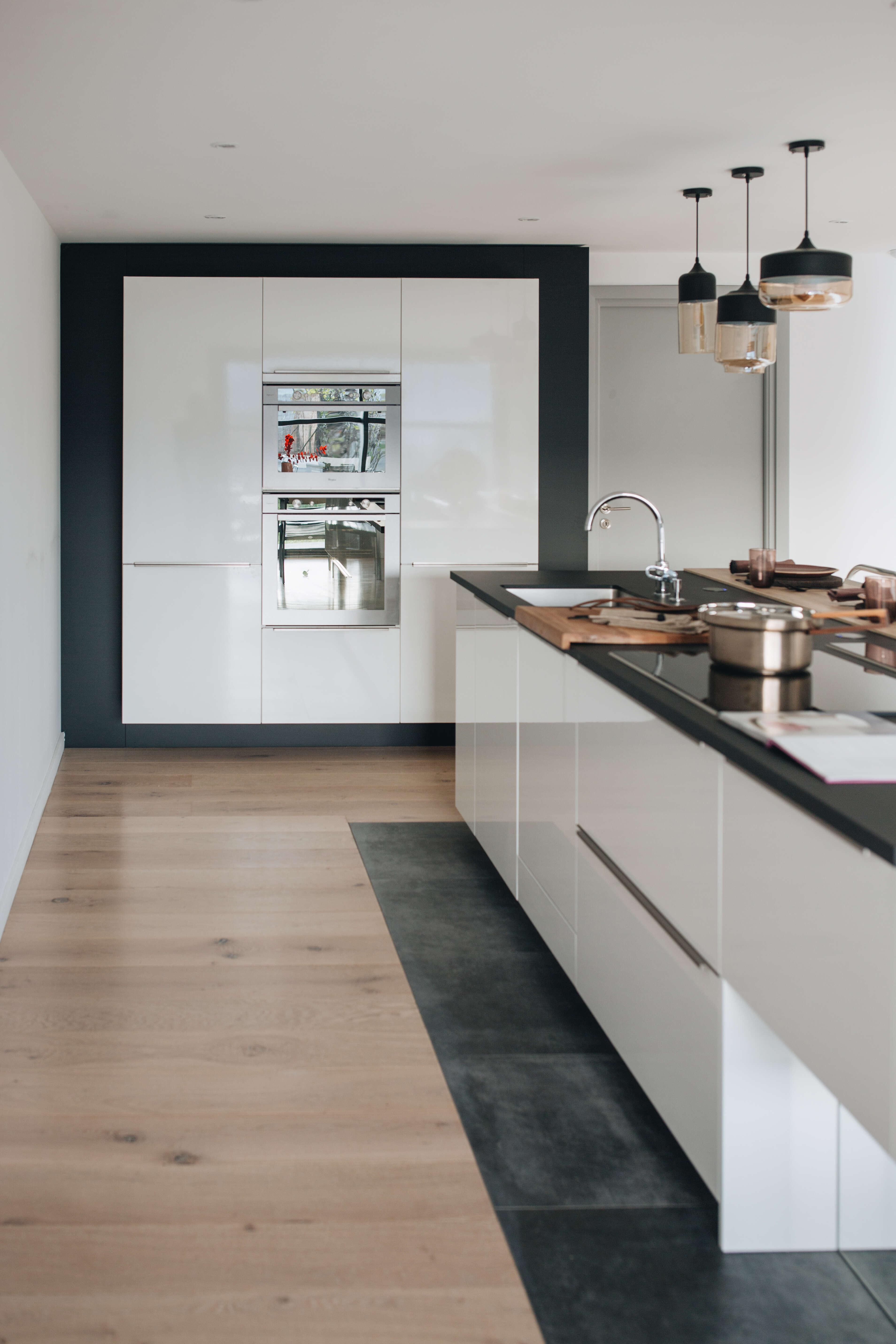 Elegance-et-minimalisme-pour-cette-cuisine-perene Elegance-et-minimalisme-pour-cette-cuisine-perene