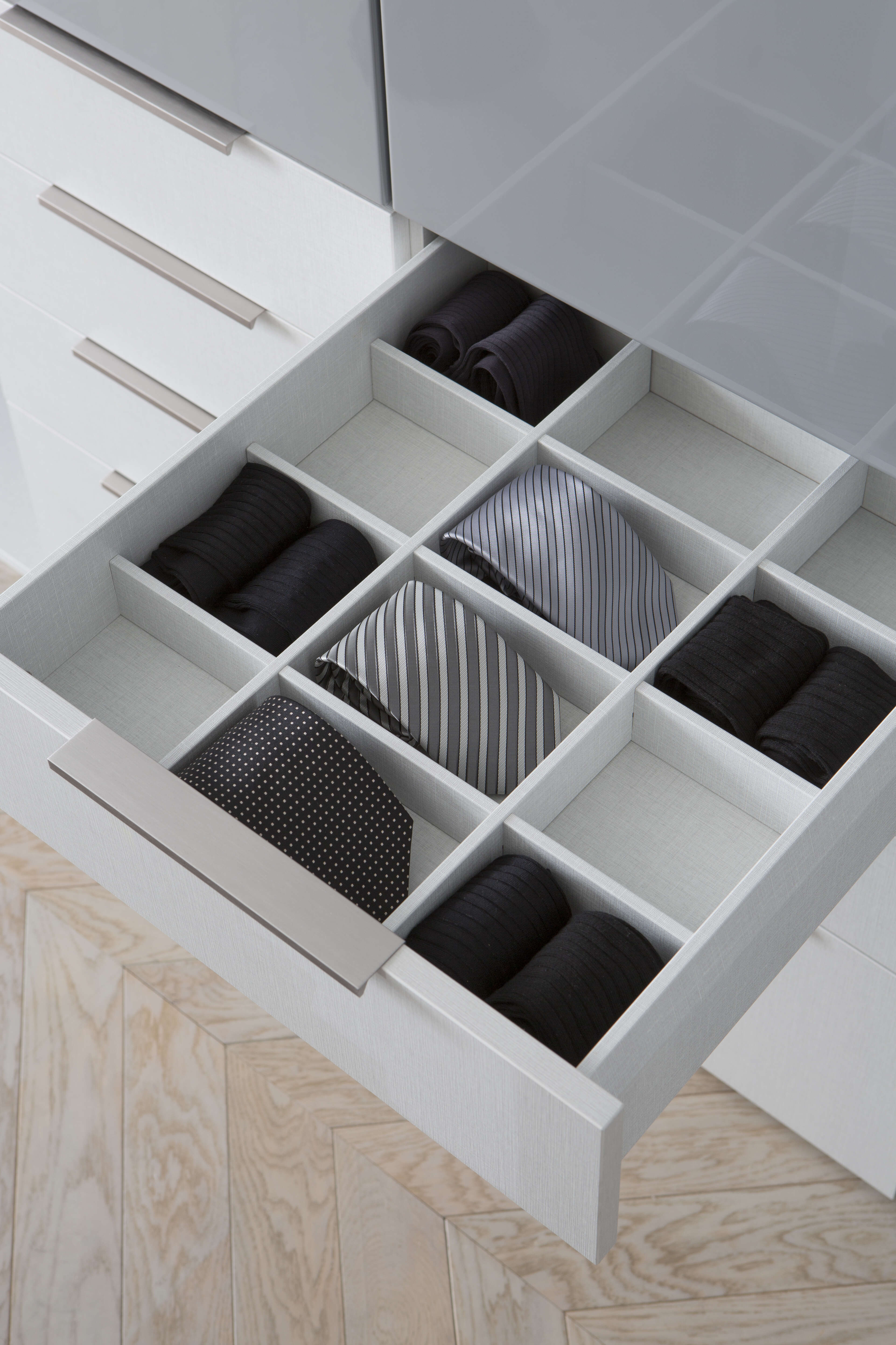 tiroirs-croisillons-dressing-sur-mesure-perene tiroirs-croisillons-dressing-sur-mesure-perene