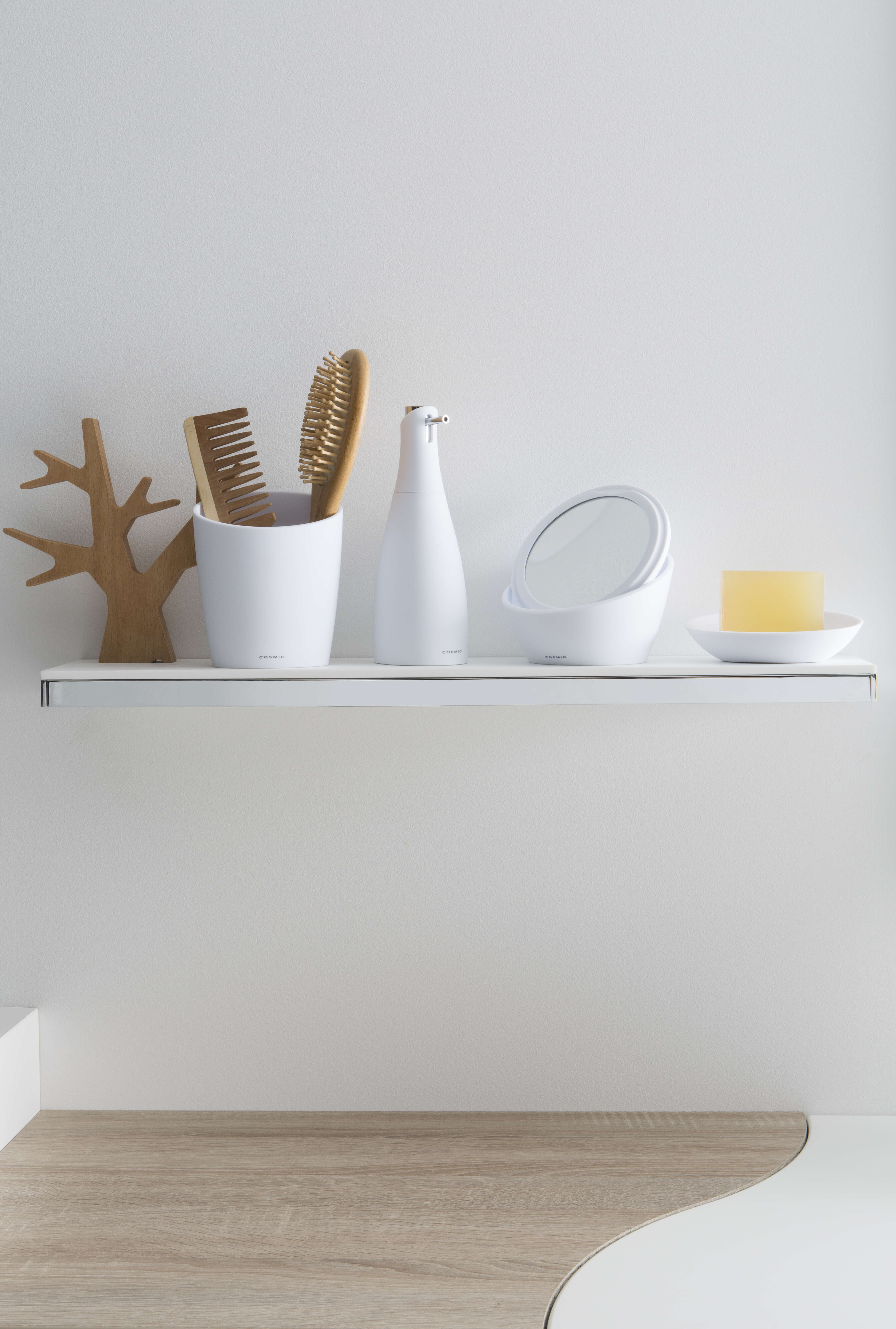 credence-murale-salle-de-bain-perene