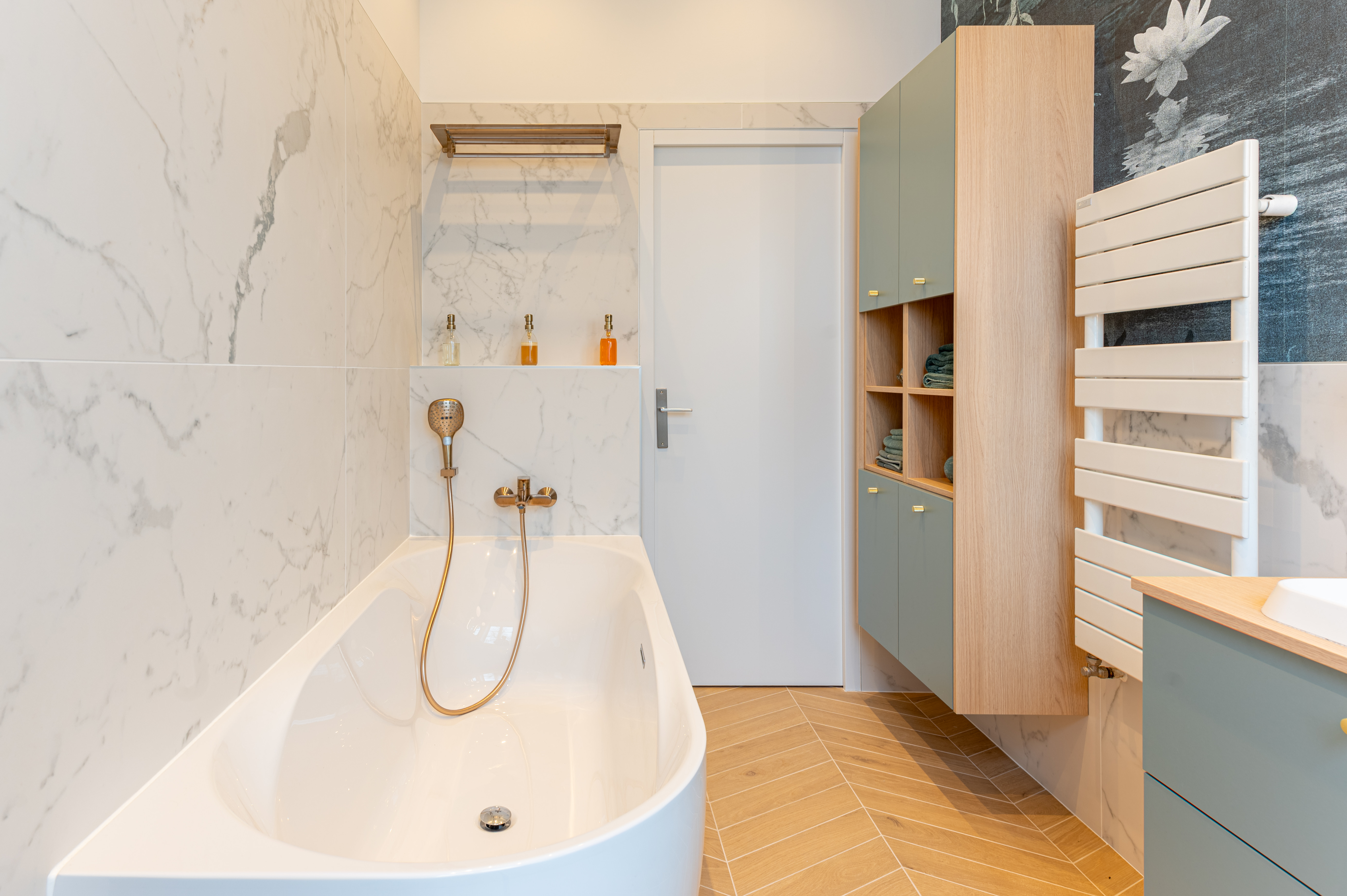 Perene-salle-de-bain-bois-vert Perene-salle-de-bain-bois-vert