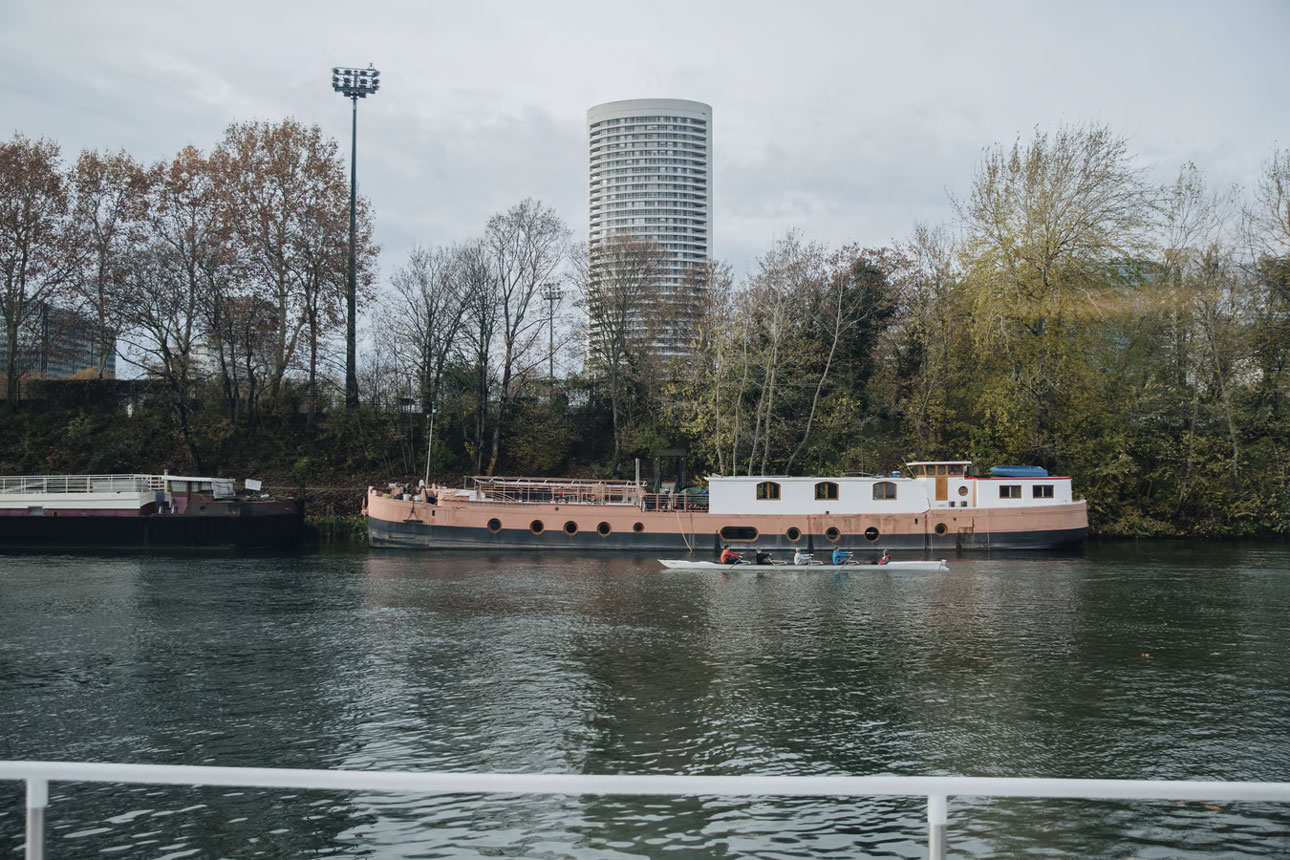 Une-cuisine-sur-l'eau-Perene-REDUITE