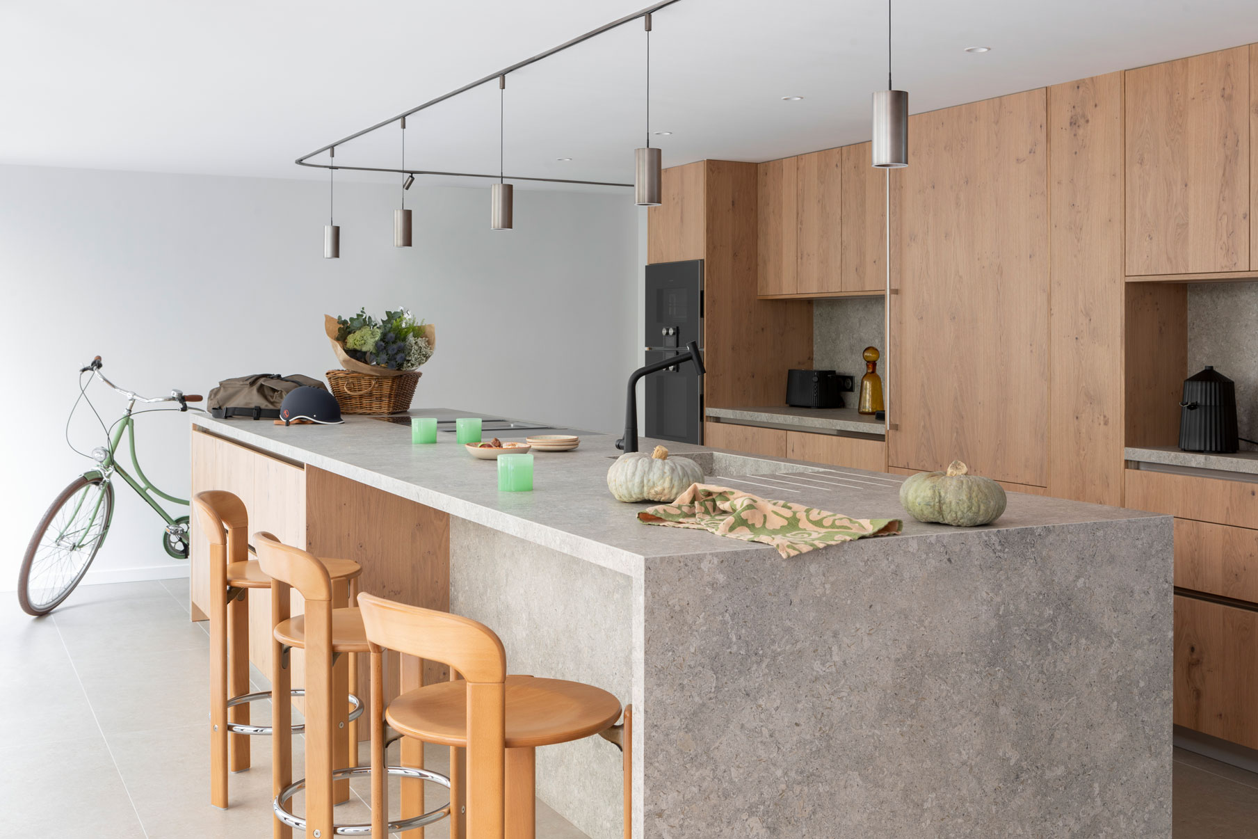 renovation-cuisine-bois-moderne-boheme-chic-perene