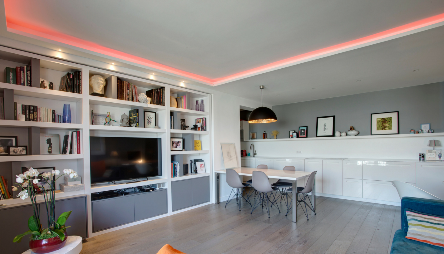 Perene%20Trocad%C3%A9ro%20Paris%2016%20Cuisine%20ouverte%20laque%20blanche%205