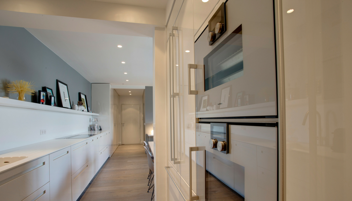 Perene%20Trocad%C3%A9ro%20Paris%2016%20Cuisine%20ouverte%20laque%20blanche%206