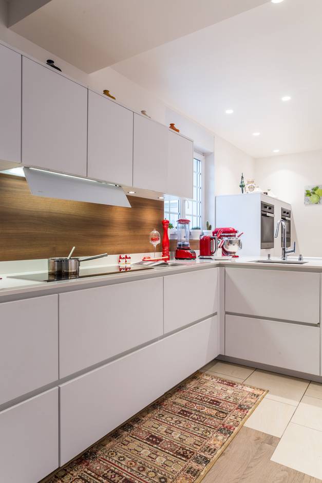 cuisinesco_la_varenne_st_1627599_perene-larousse-3620_0