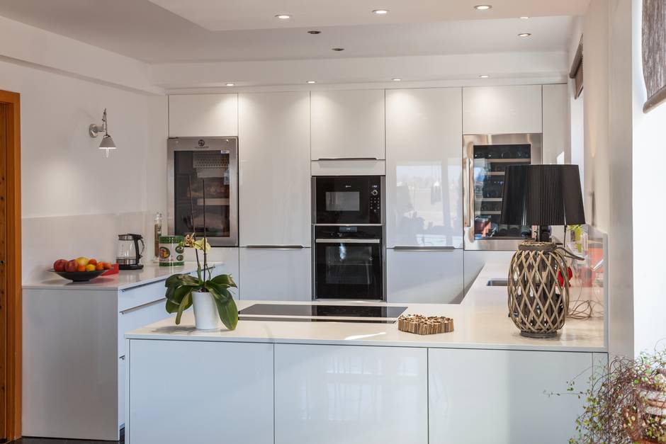 perene-colmar-cuisine-design-blanc-ilot-agencement-interieurs