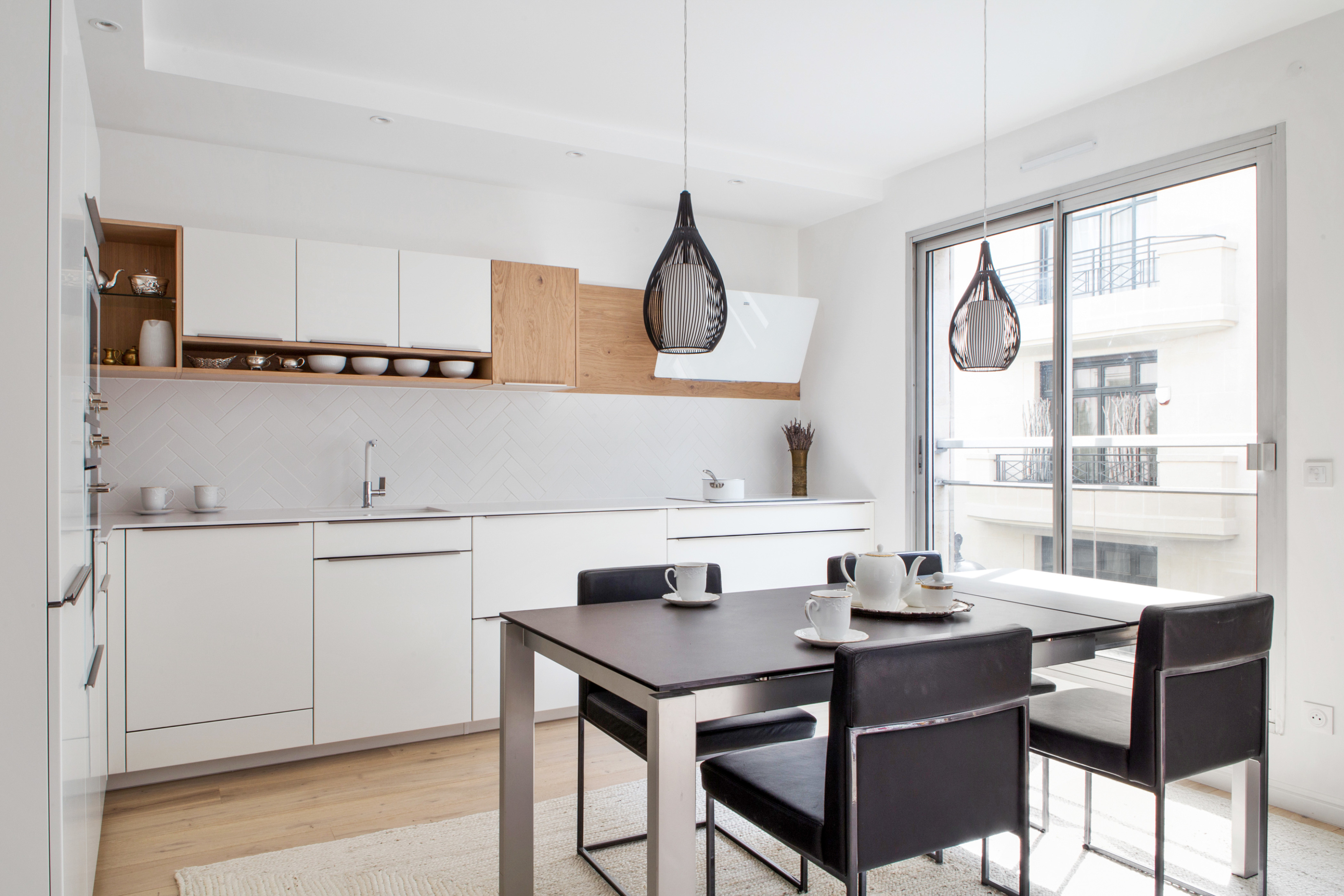 cuisine_perene_boulogne_lumineuse_bois_moderne_blanche_