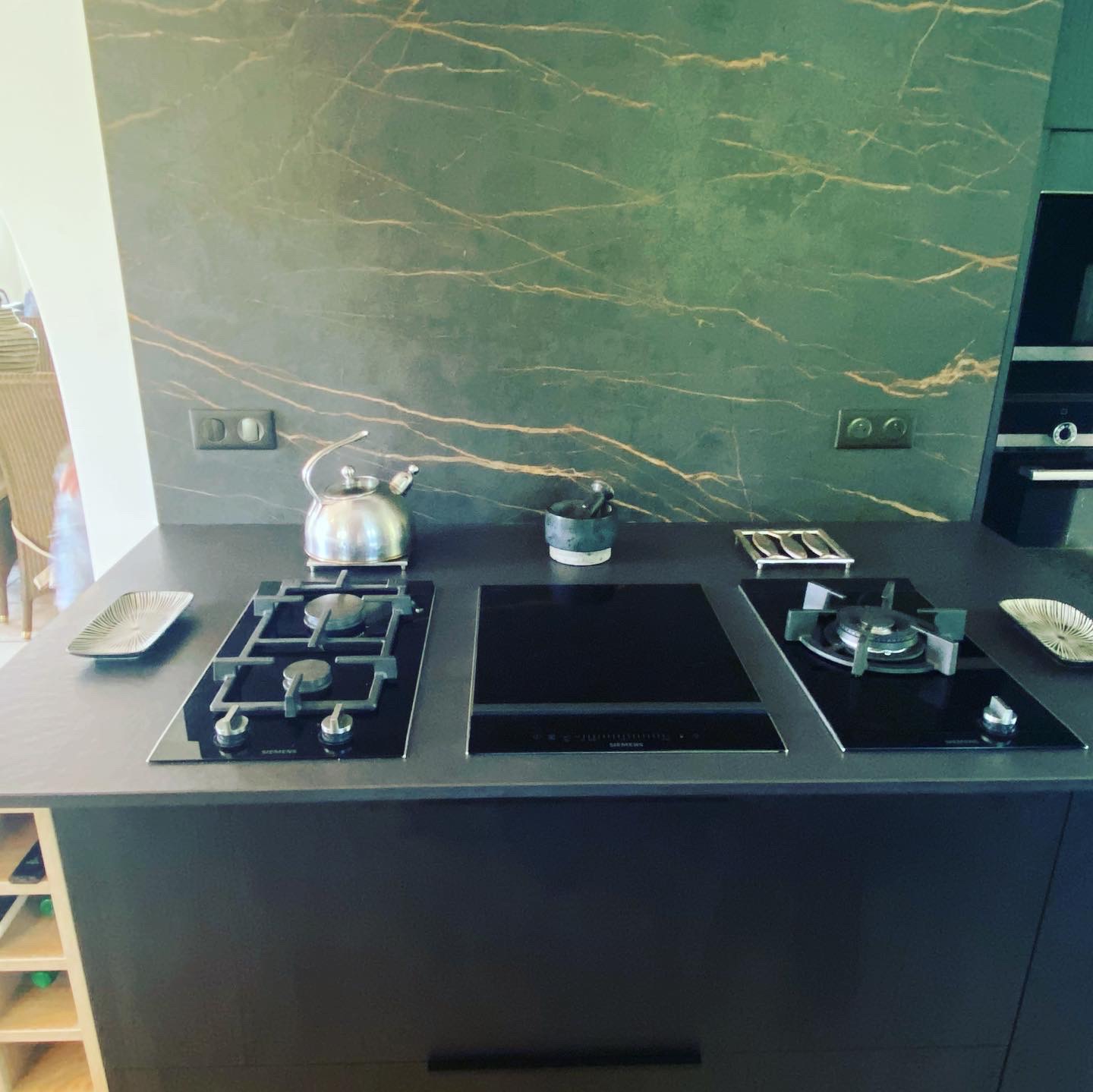 AB983ABB-1823-4F4B-B2AF-E9E337F31A06