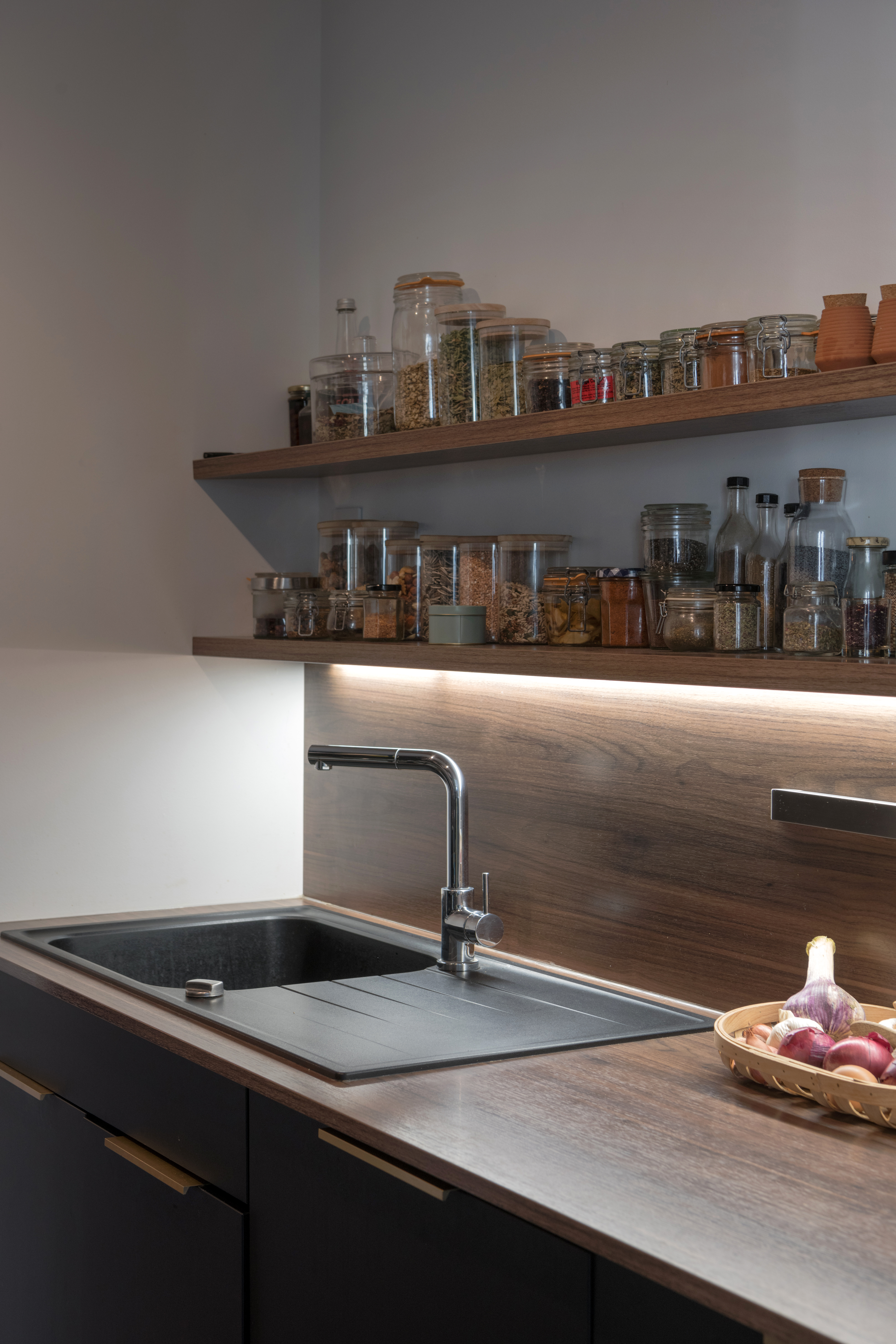 vue%20%C3%A9vier%20%C3%A9tag%C3%A8res%20bocaux%20V