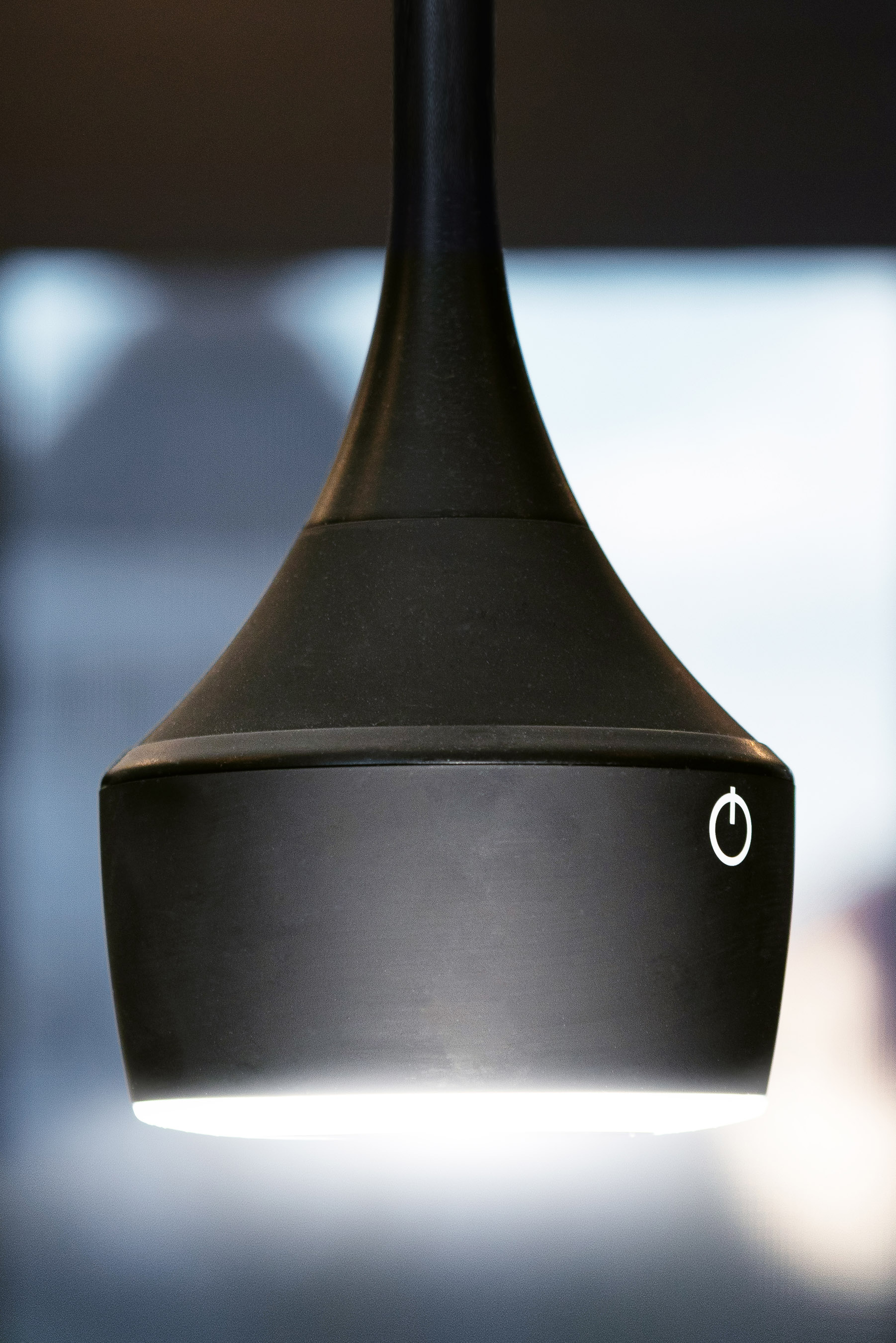 Suspension%20LED%20%2B%20prise%20noir%20BD%206