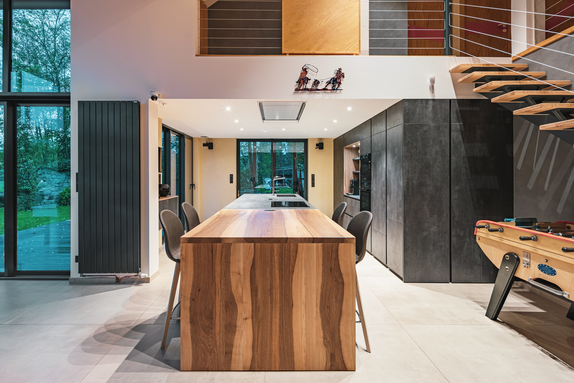 Table%20noyer%20massif Table%20noyer%20massif