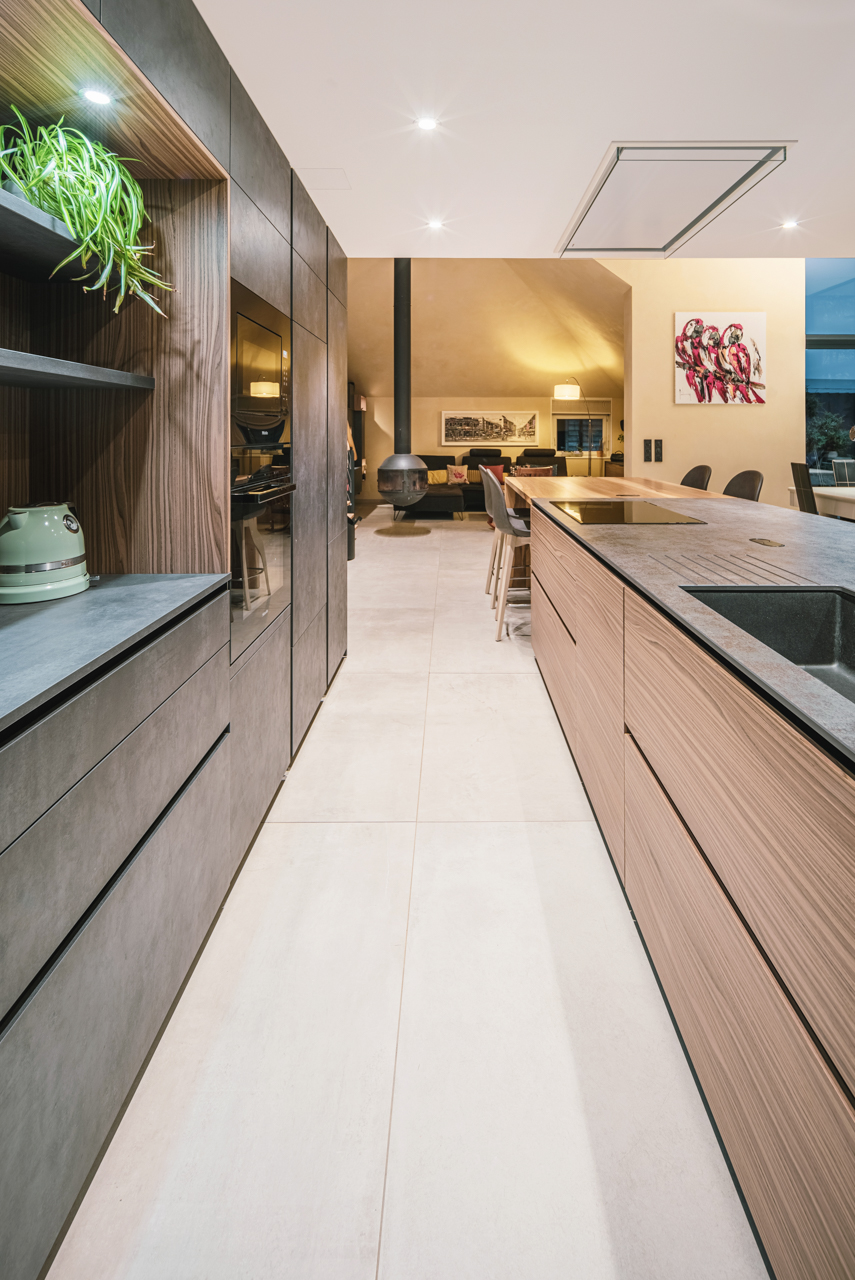 Cuisine%20ouverte%20%C3%AElot%20noyer%20anthracite Cuisine%20ouverte%20%C3%AElot%20noyer%20anthracite