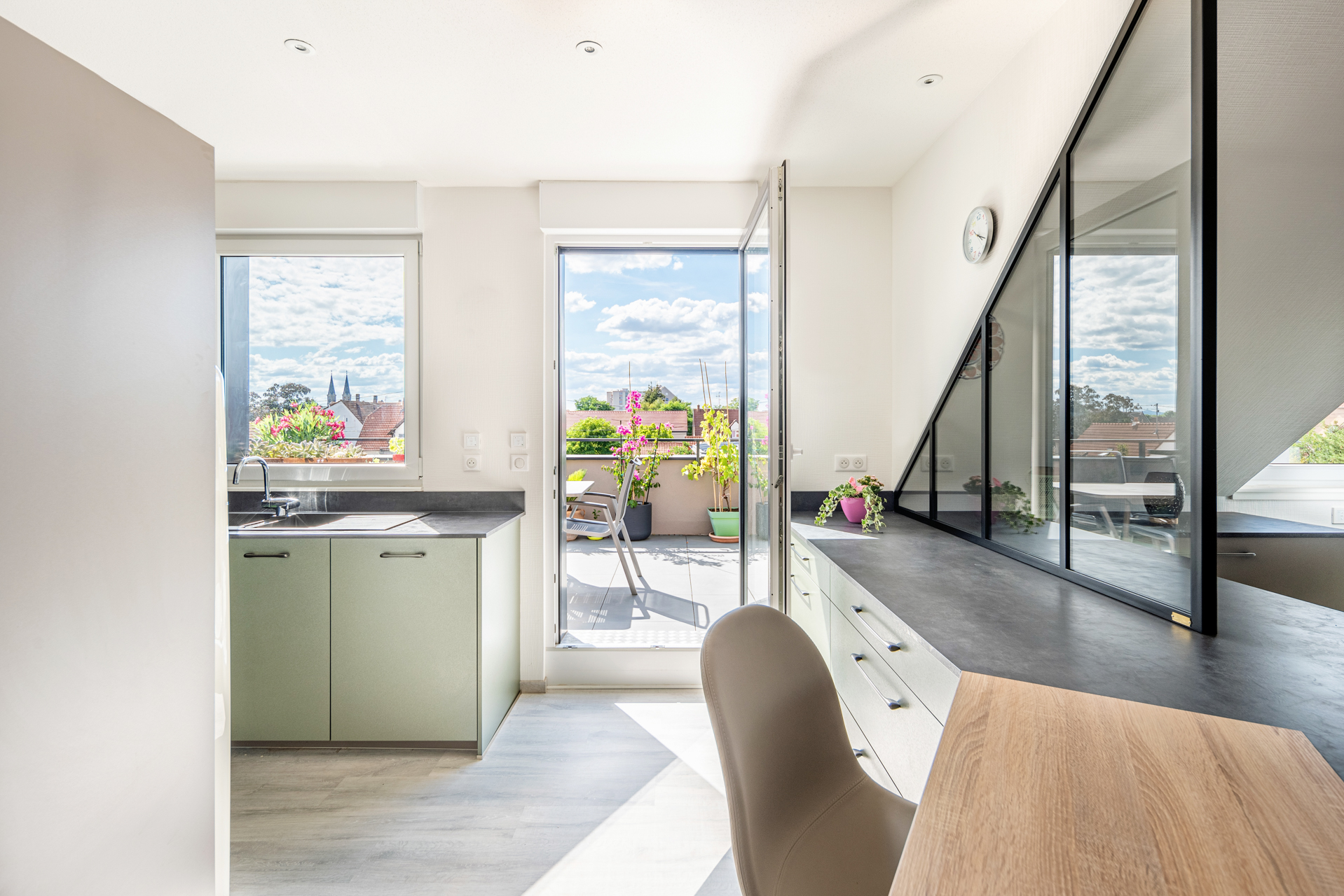 Cuisine%20vert%20m%C3%A9tal%20verri%C3%A8re