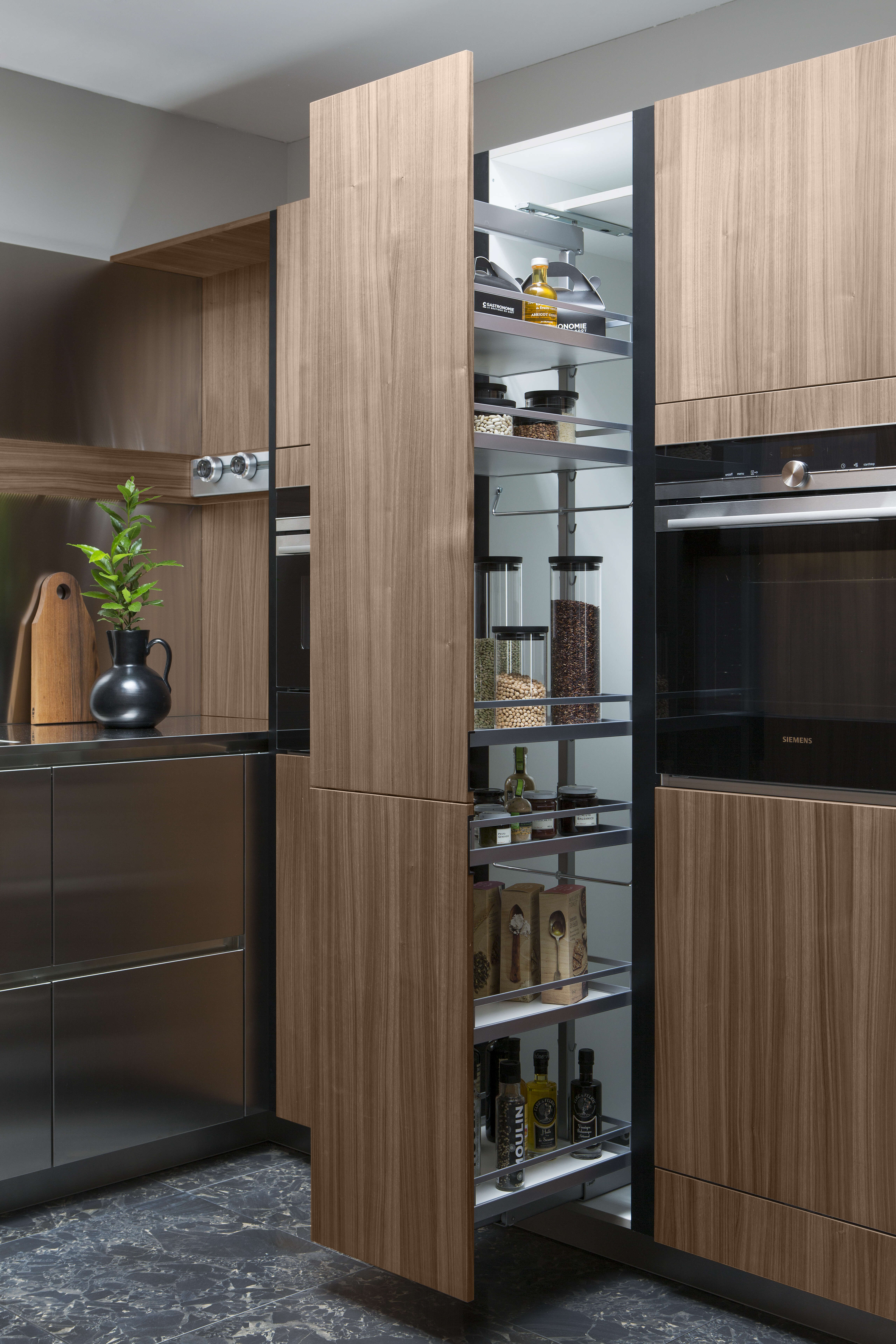 armoire-coulissante-cuisine-duplex-parisien-perene armoire-coulissante-cuisine-duplex-parisien-perene