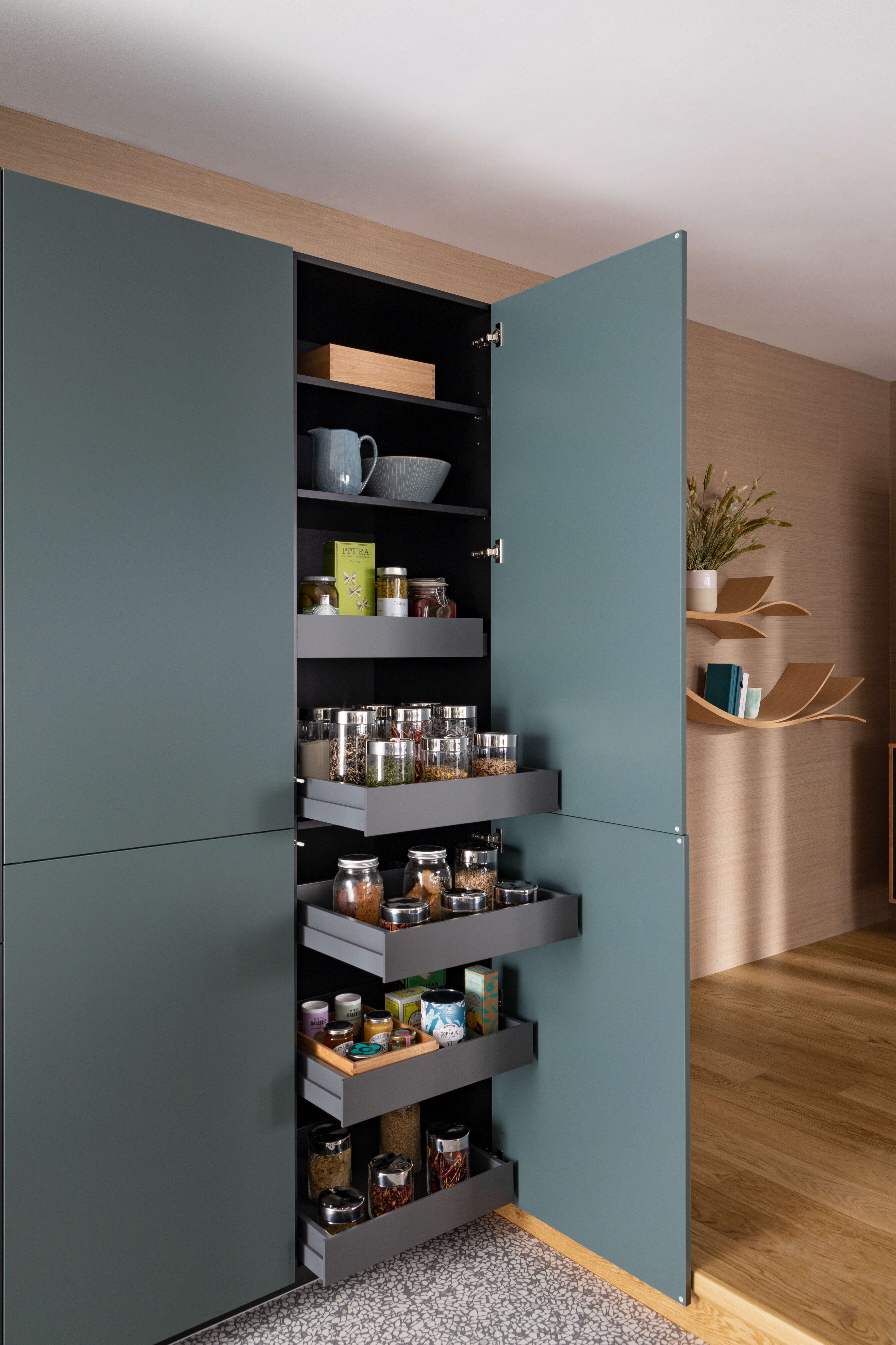 armoire-cuisine-facades-finition-vert-perene armoire-cuisine-facades-finition-vert-perene