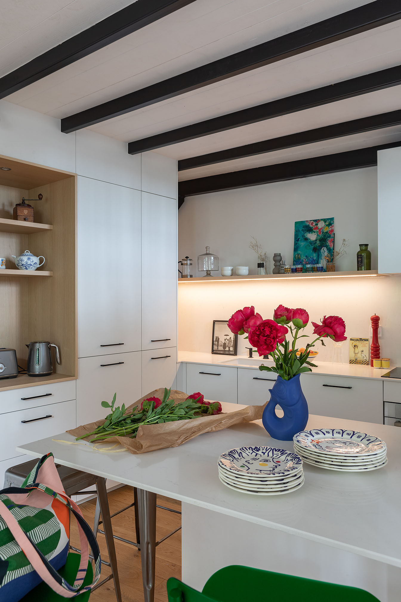 agencement-cuisine-ilot-lumineuse-perene agencement-cuisine-ilot-lumineuse-perene