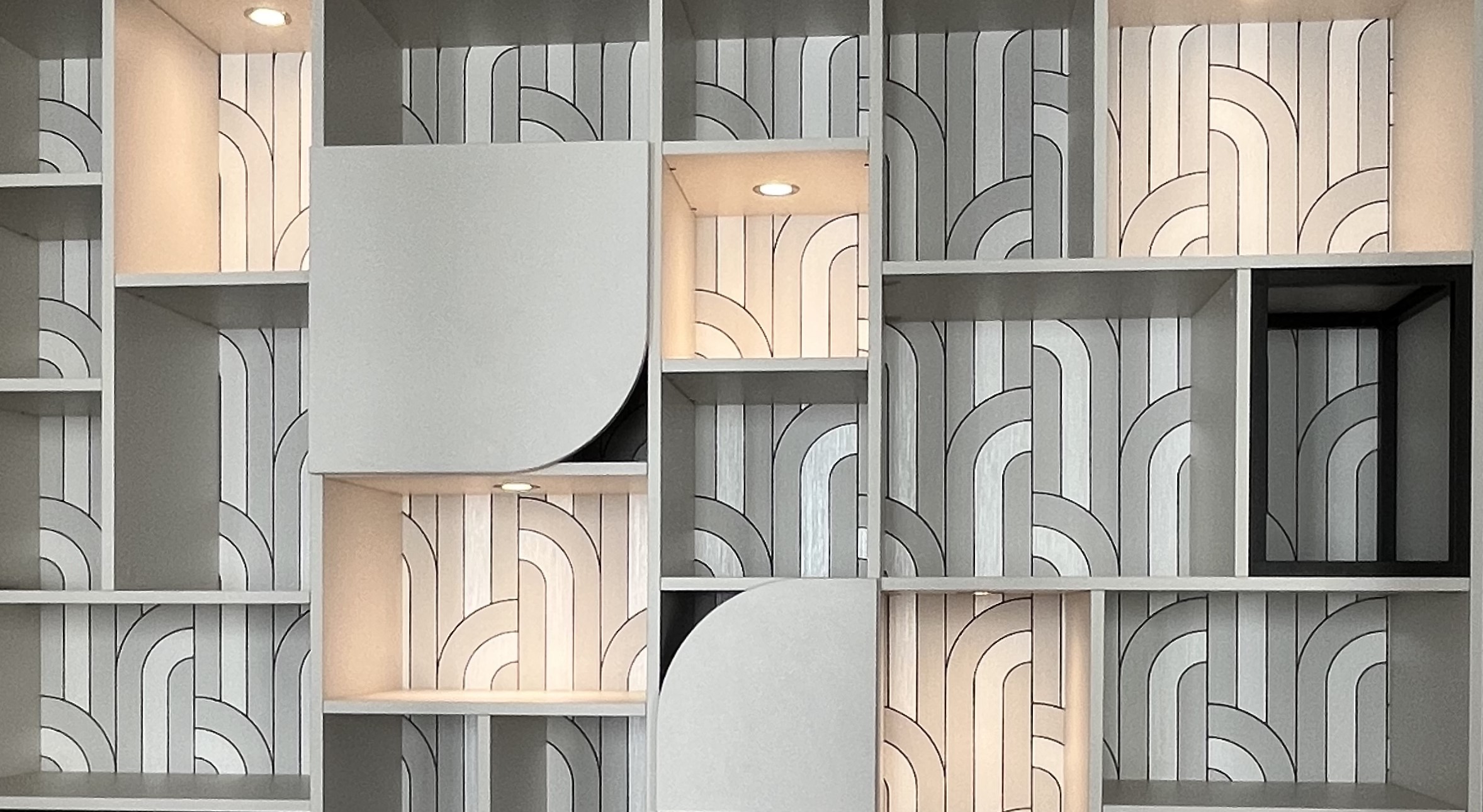 bibliothéque sur mesure façade arrondie