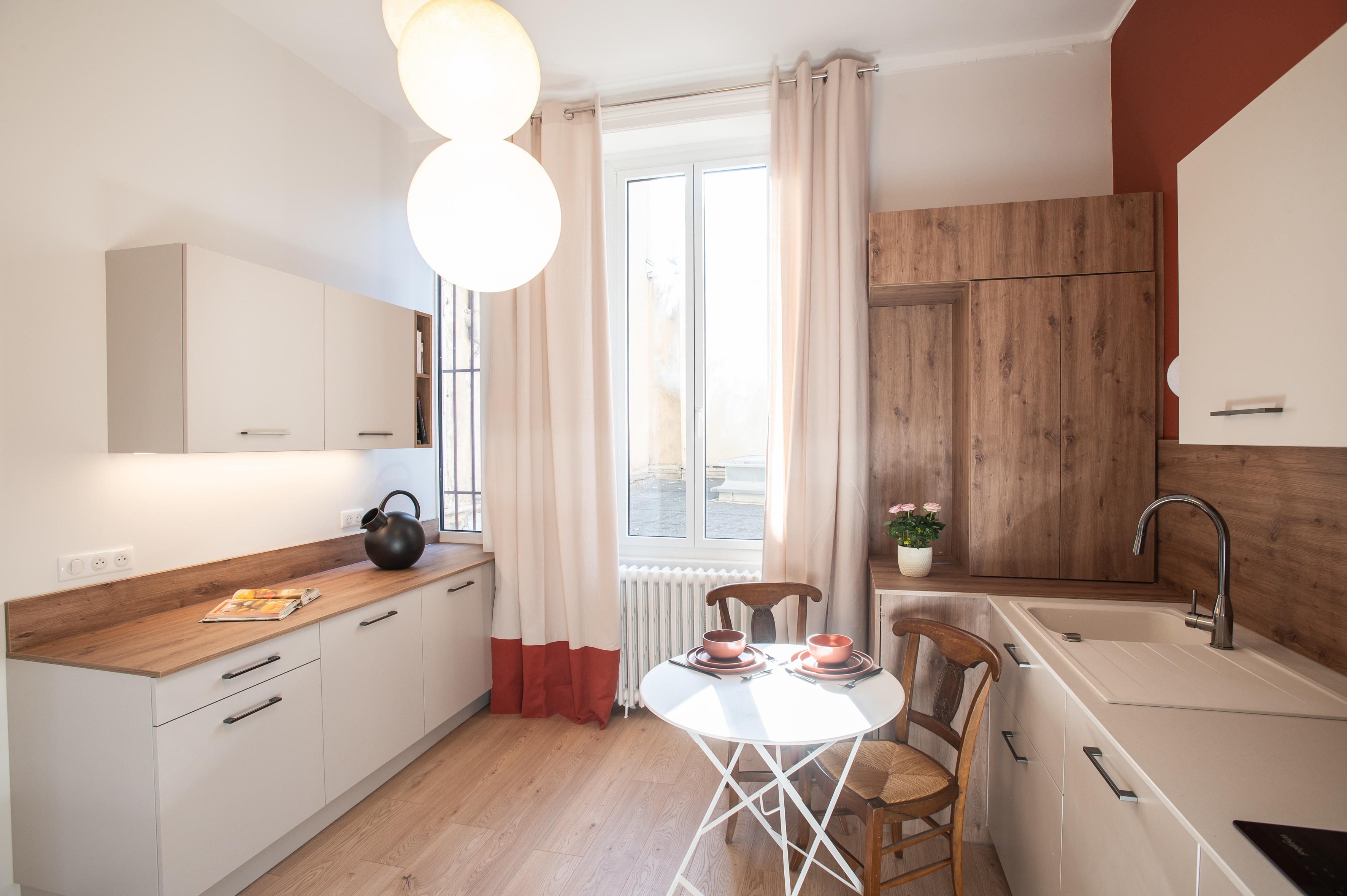 cuisine-bois-blanc-perene-bourg-en-bresse