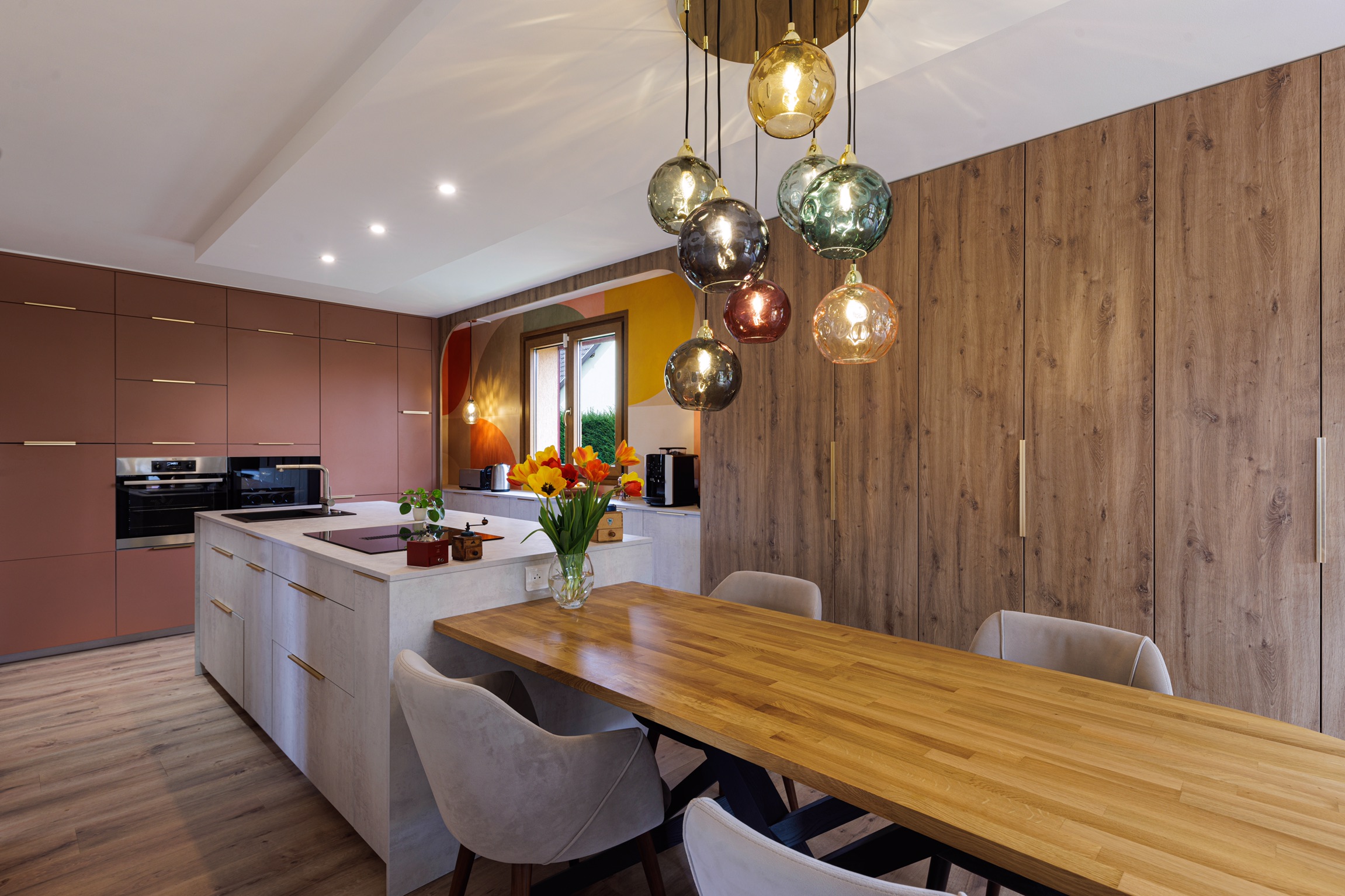 48363E67-45BA-47E5-A767-4B5D7760F9DB