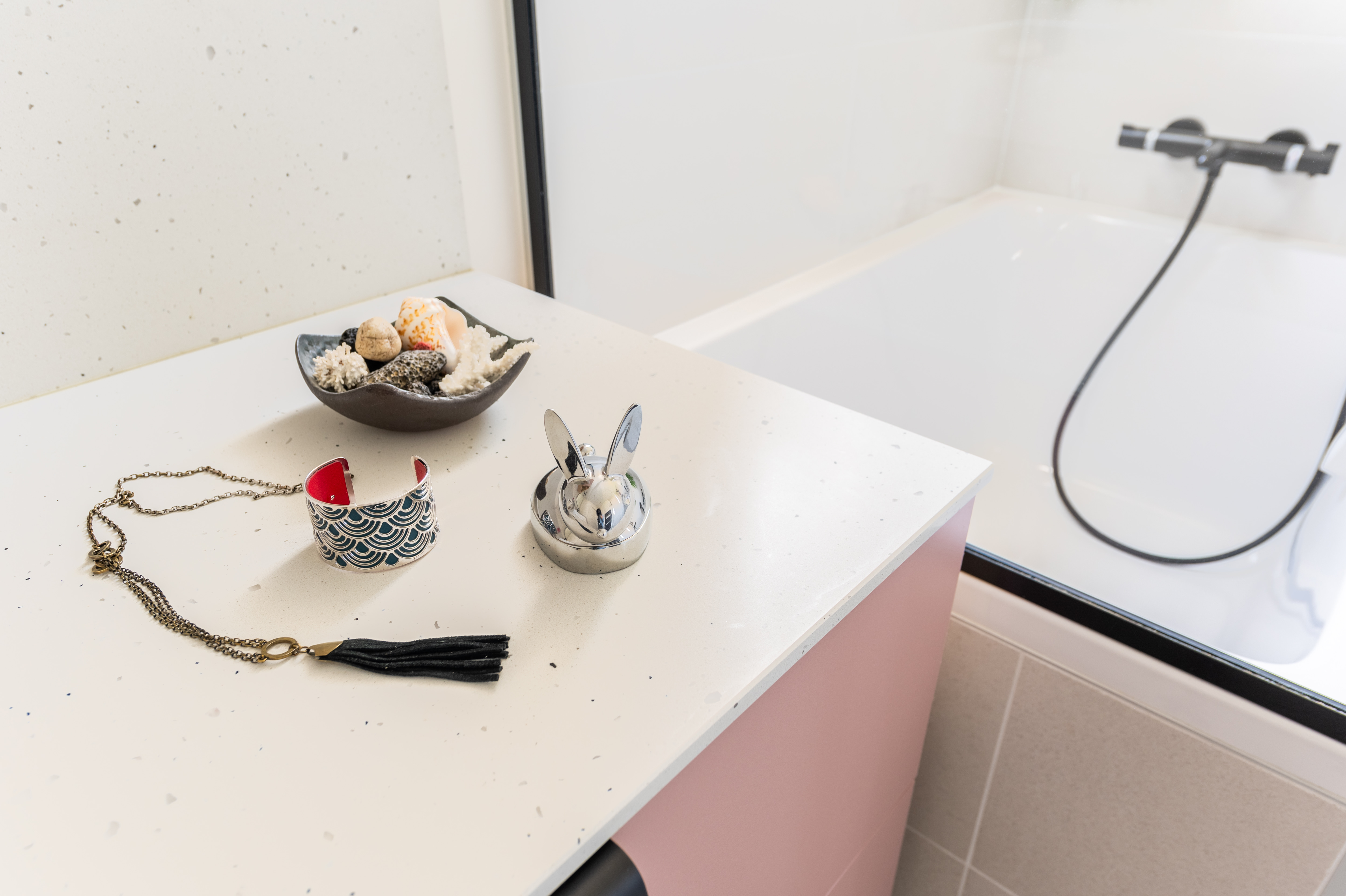 Meuble-de-salle-de-bain-lumineuse-perene-vendargues