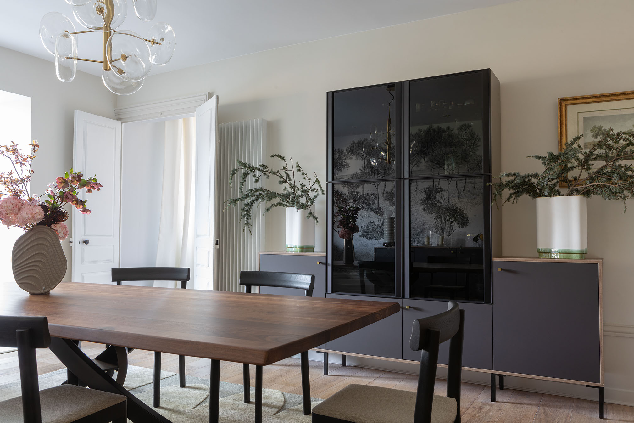 Perene-salle-a-manger-sur-mesure-rangements Perene-salle-a-manger-sur-mesure-rangements