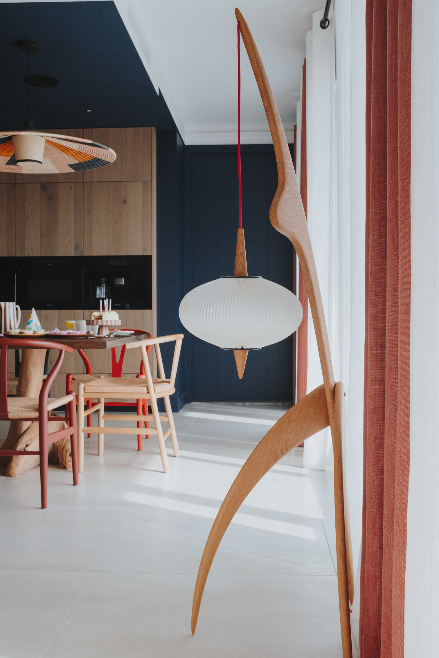 Lampe-mante-religieuse-deco-design-Perene Lampe-mante-religieuse-deco-design-Perene