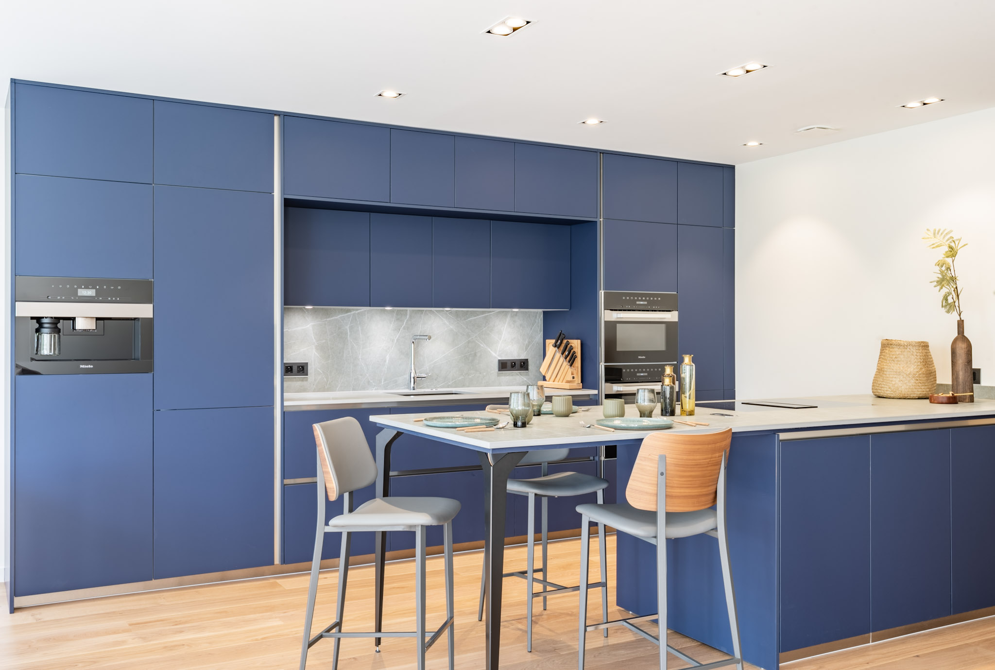 86fa9fe5378d479e452ba61ab1401409