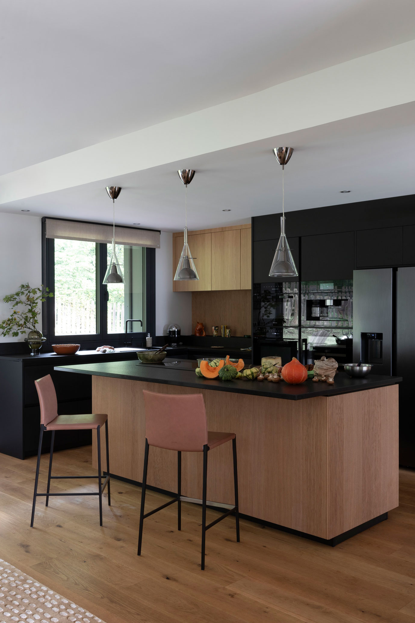 Cuisie-sur-mesure-avec-ilot-central-Perene-Annecy Cuisie-sur-mesure-avec-ilot-central-Perene-Annecy