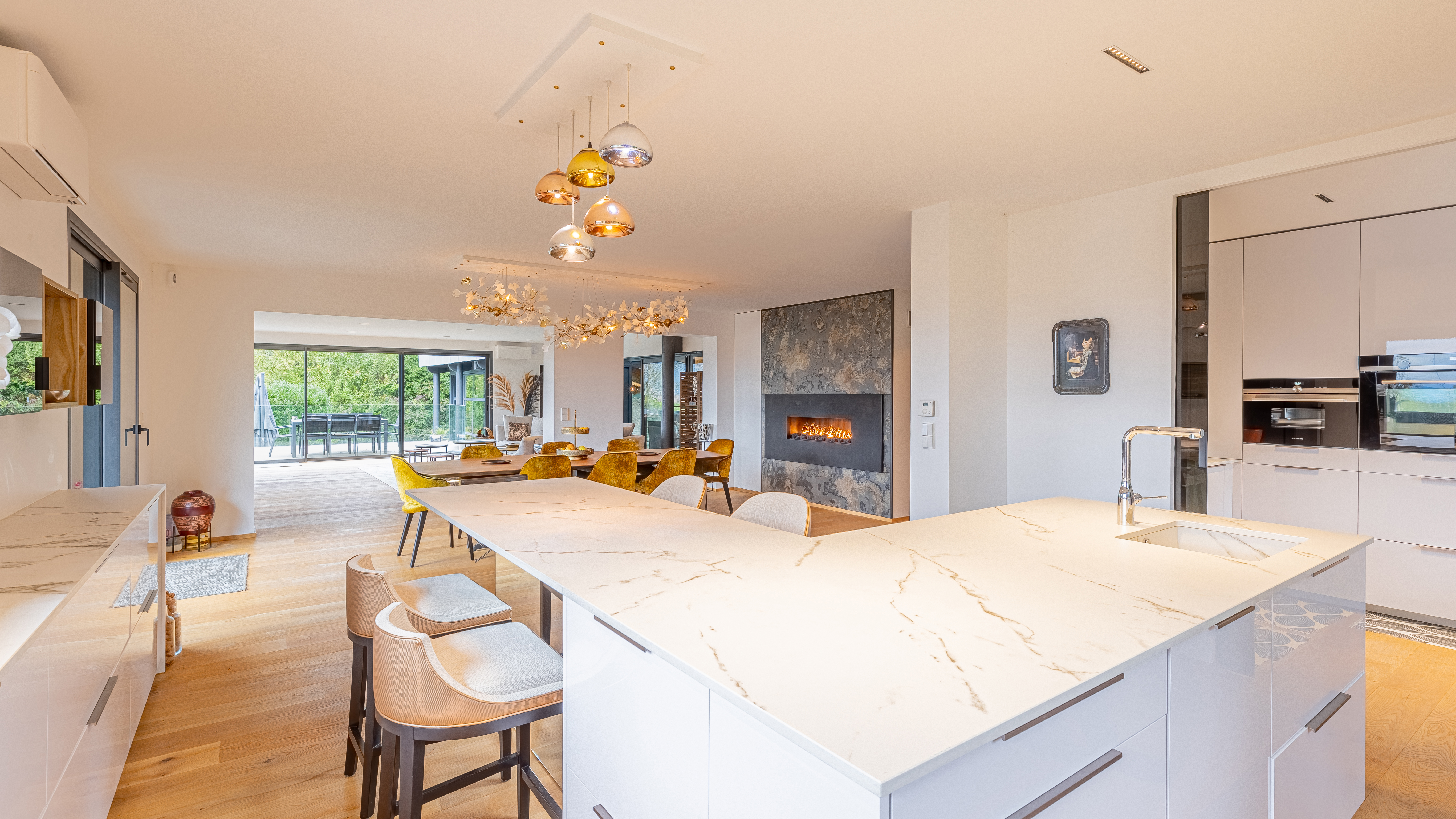 ©ARTPRISM_COMPARET04102024_11