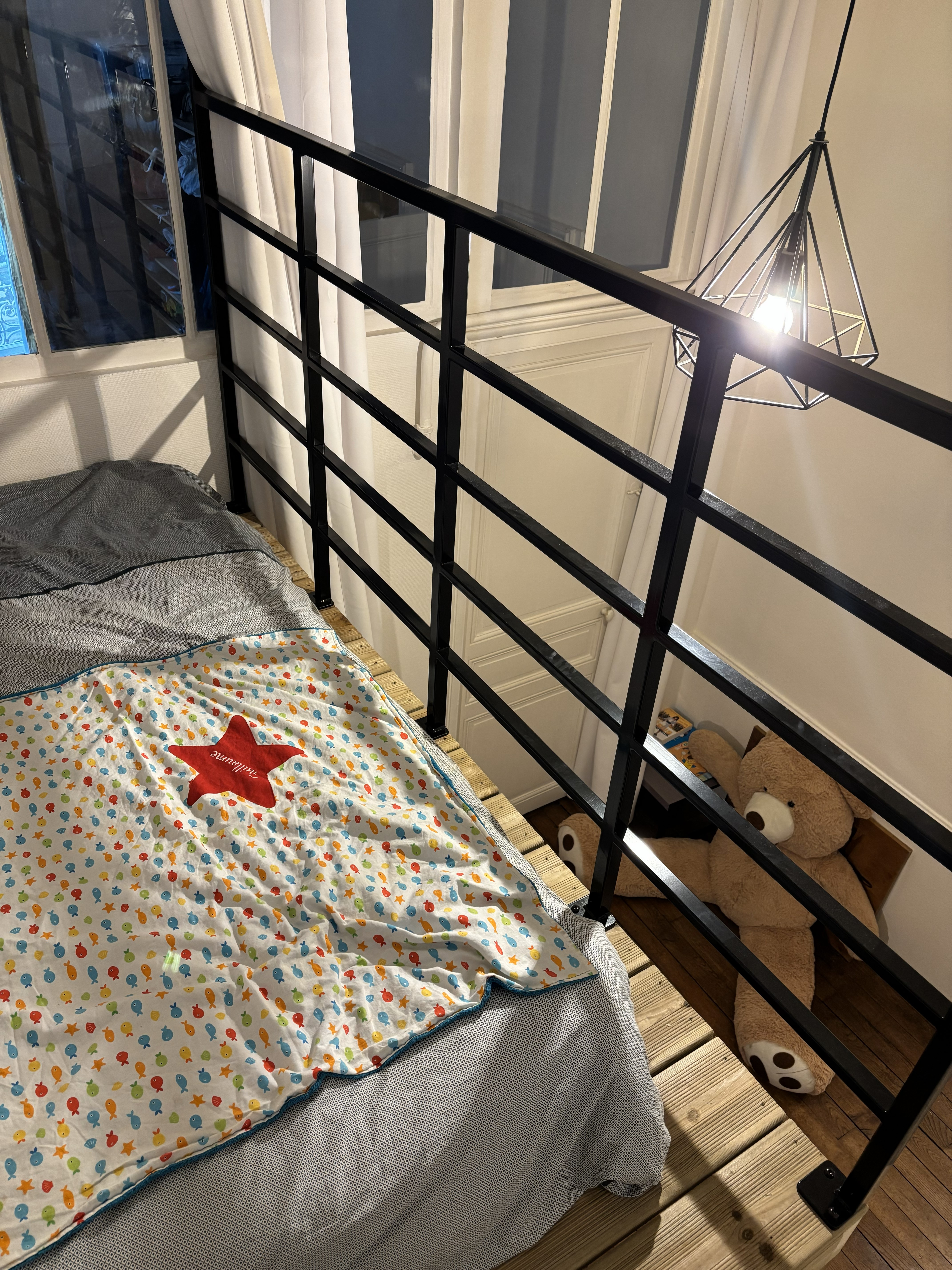 Mezzanine et son garde-corp