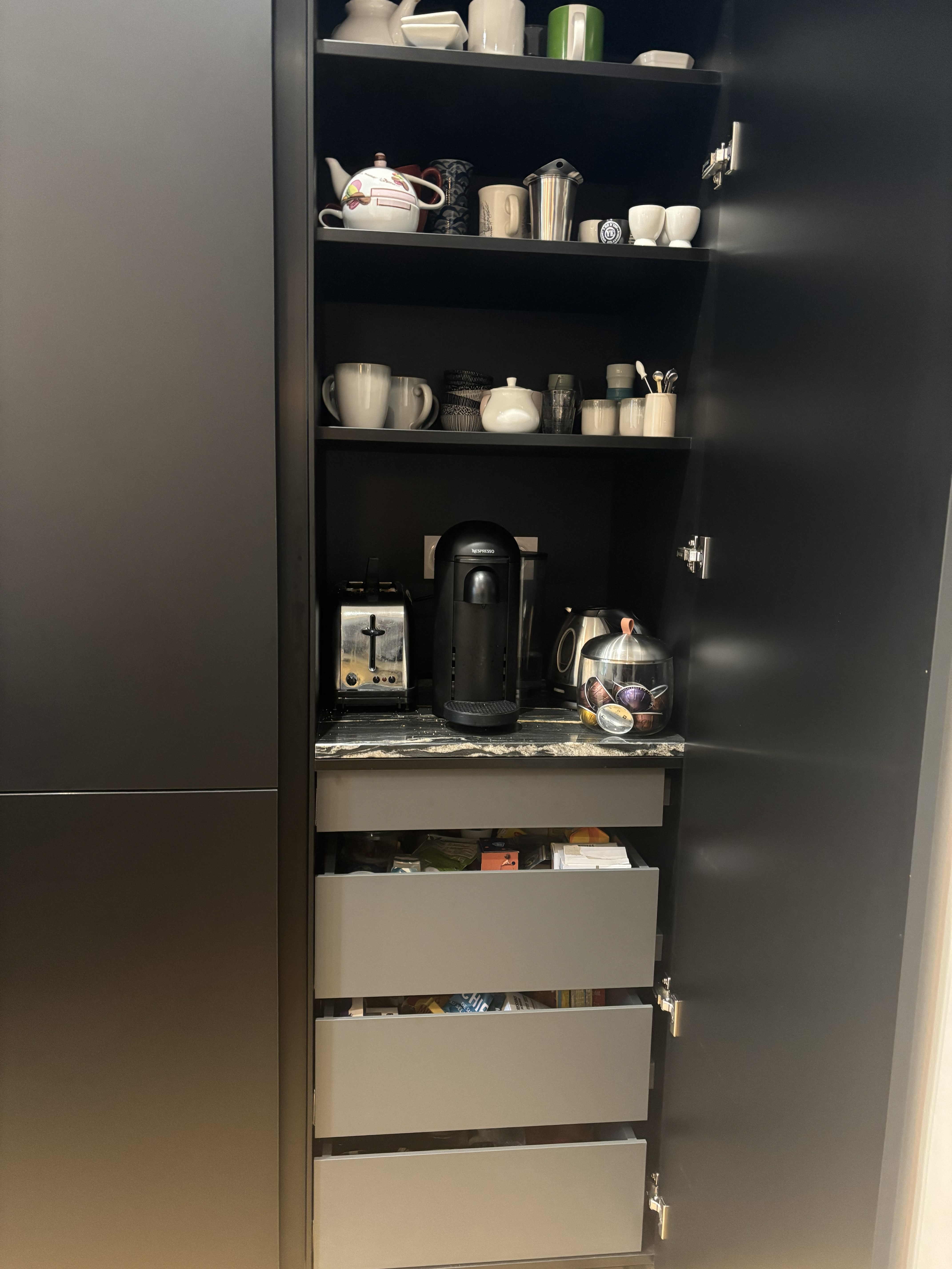 Cuisine noir avec Ilot 5