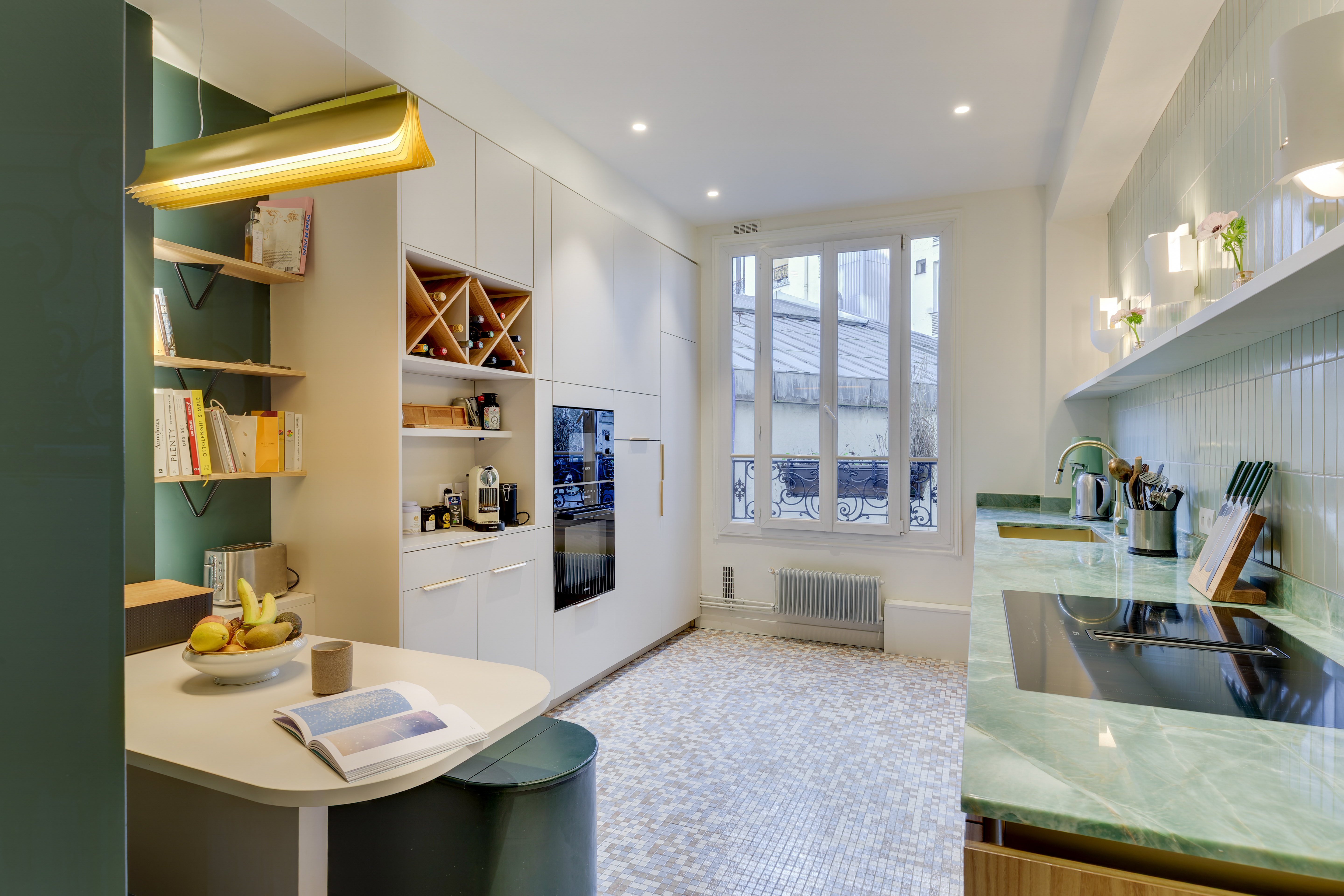 cuisine-perene-paris-7-lumiere-pierre-naturelle-quartzite-vert-ecume