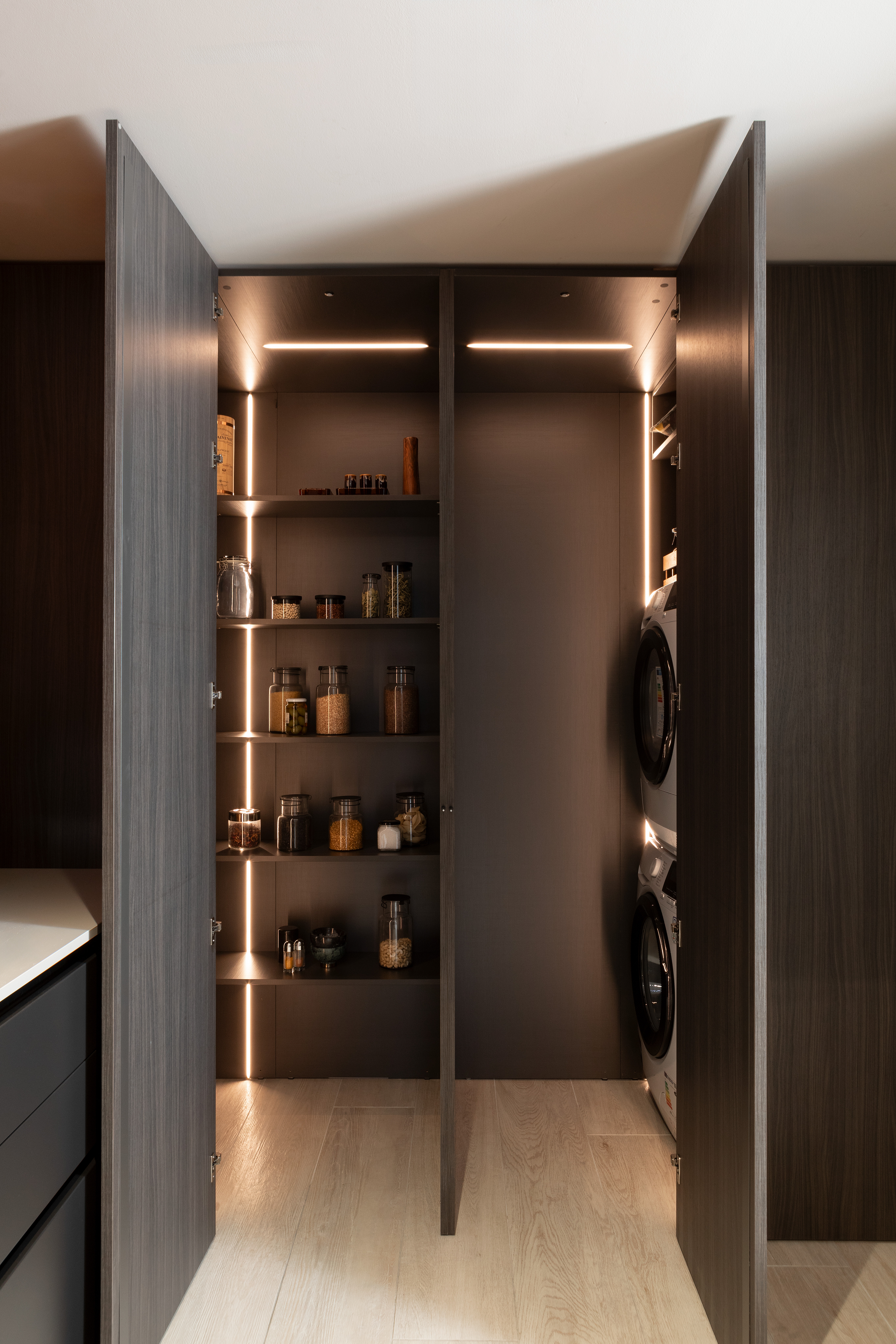 La_porte_du_cellier_élément_design essentiel