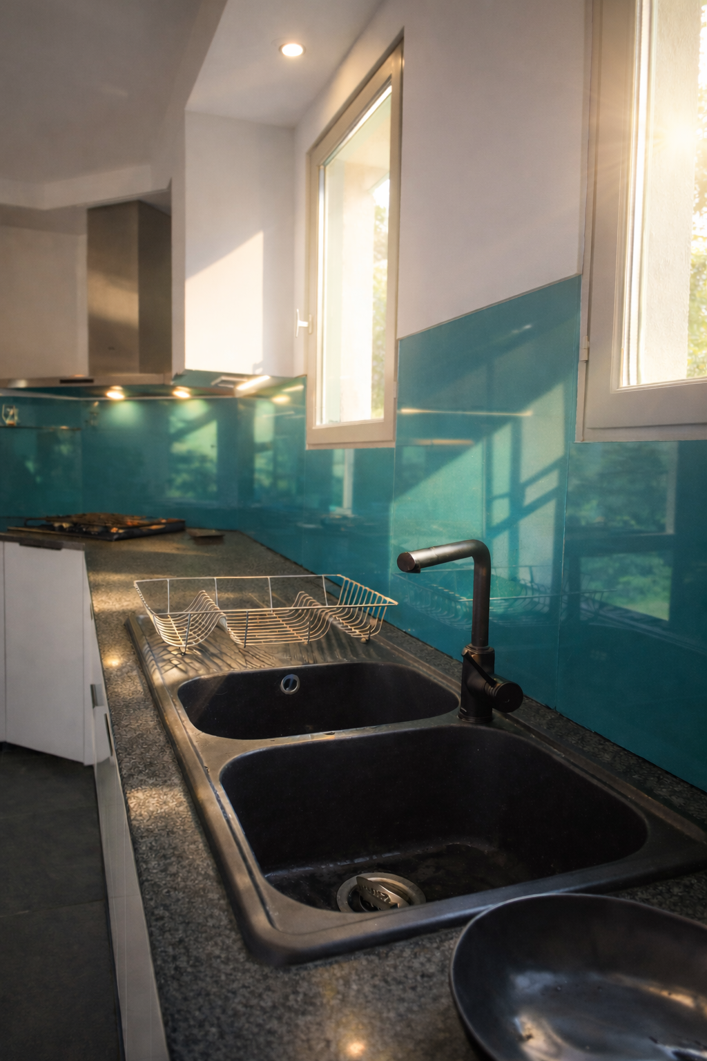 L’espace évier et la lumière naturelle