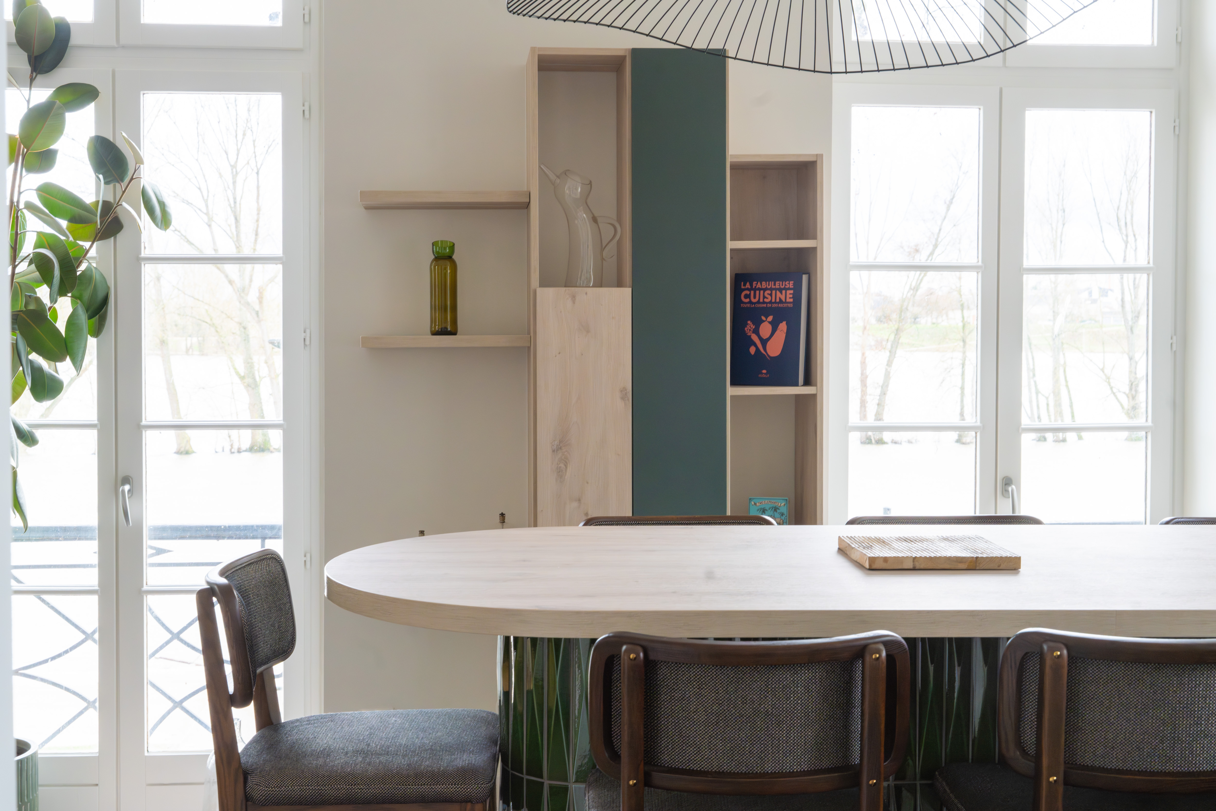 Ilot avec meuble sur mesure