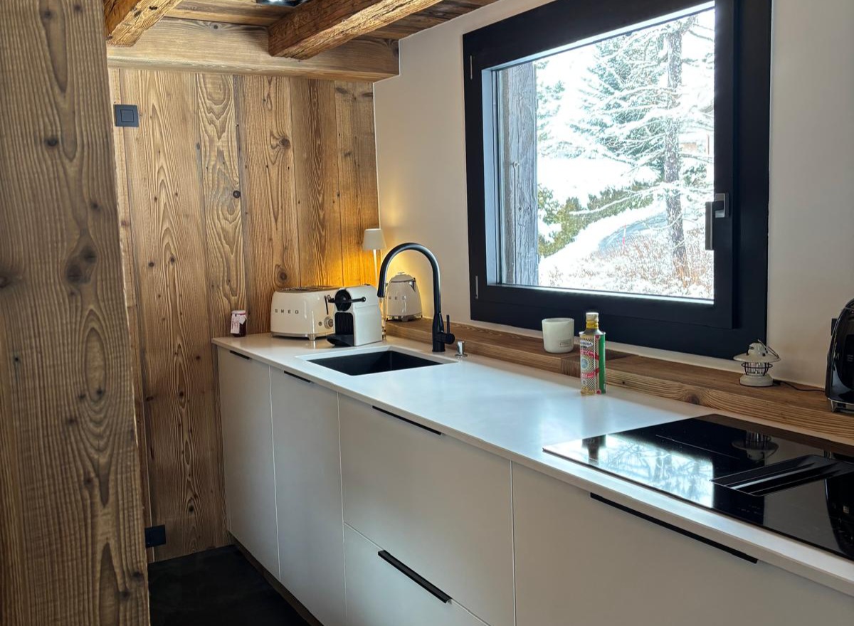 perene sallanches cuisine blanche et vieux bois chalet les Houches